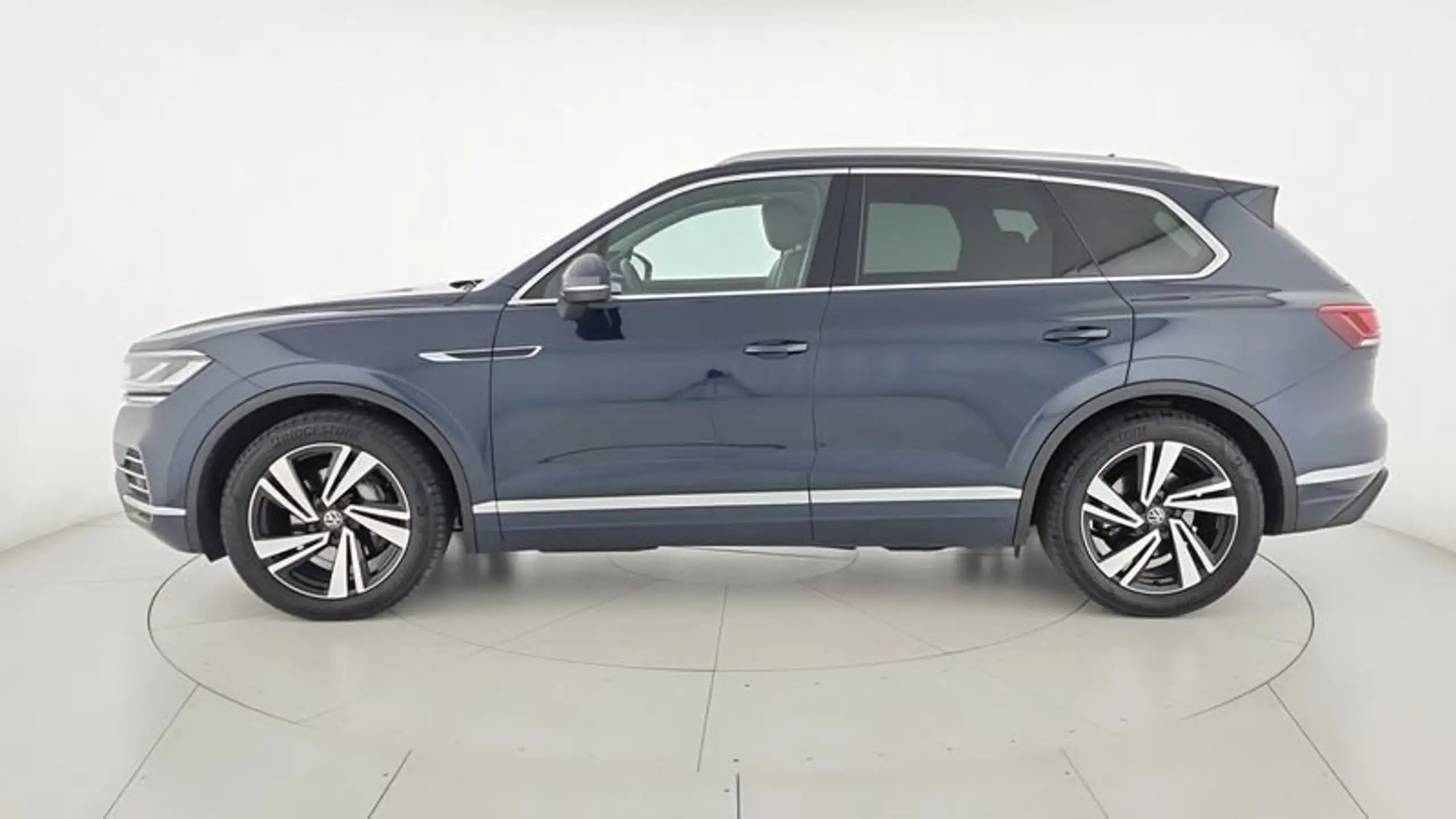 Volkswagen - Touareg