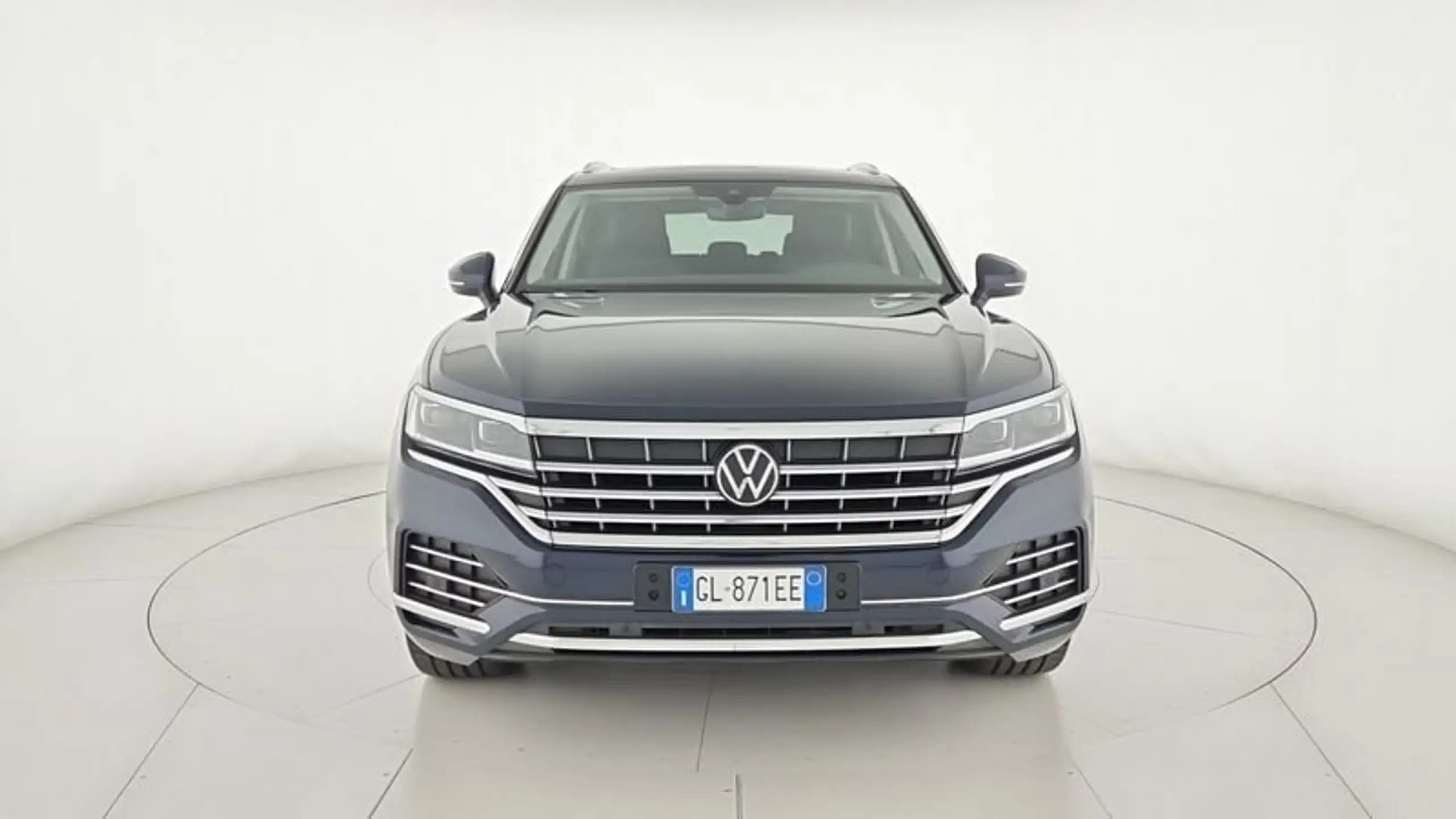 Volkswagen - Touareg