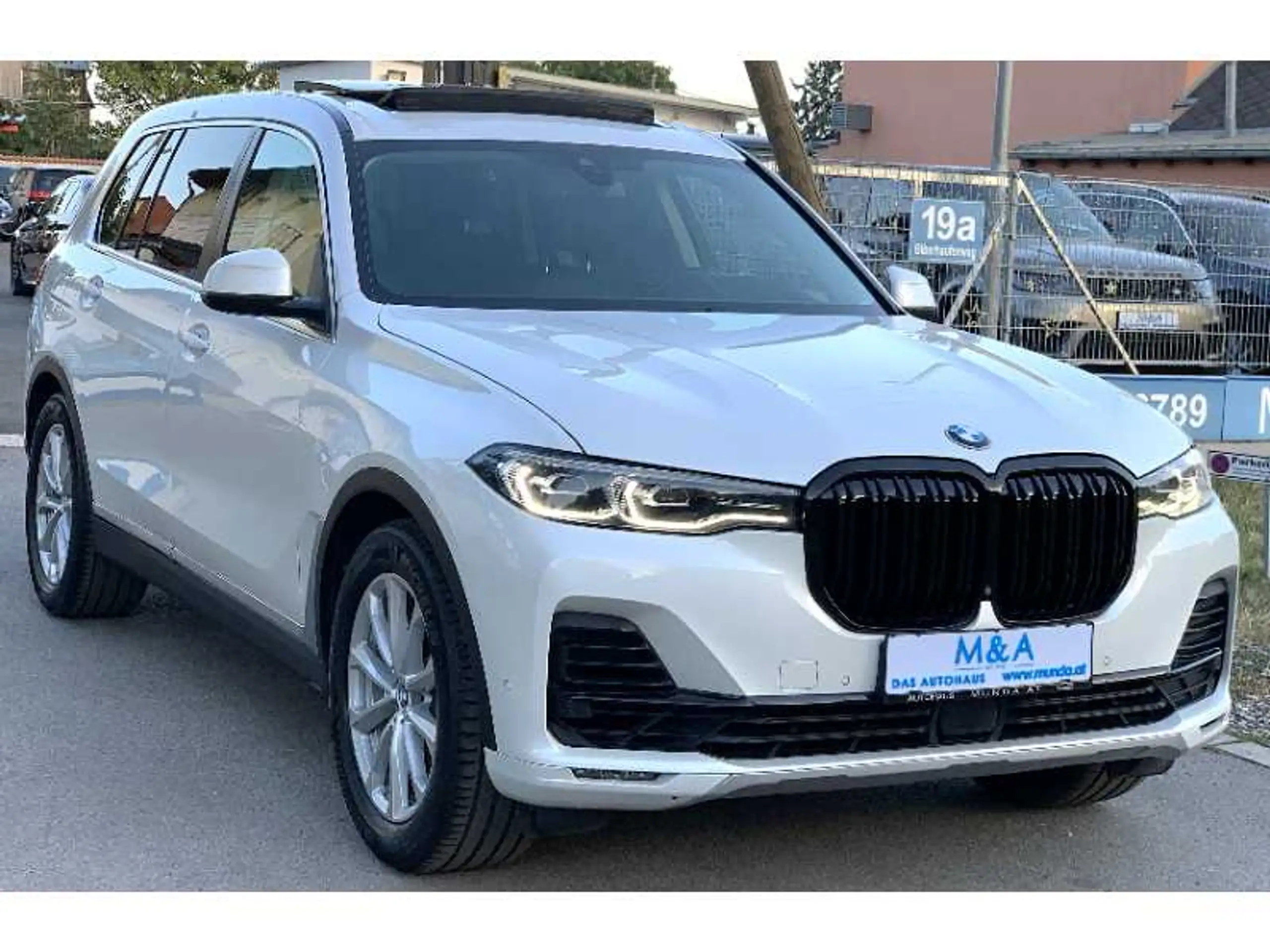 BMW - X7