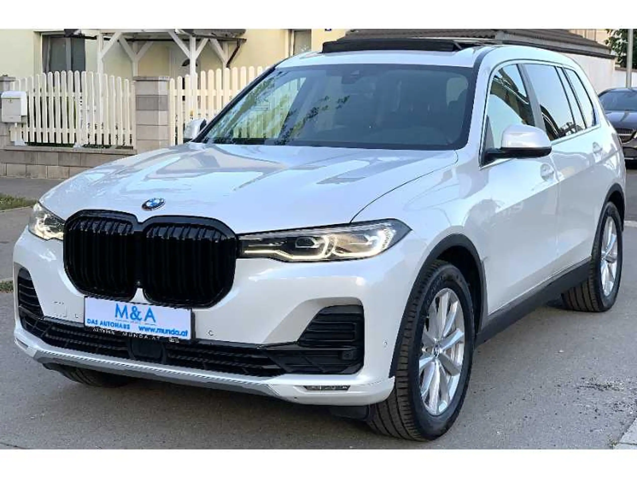 BMW - X7