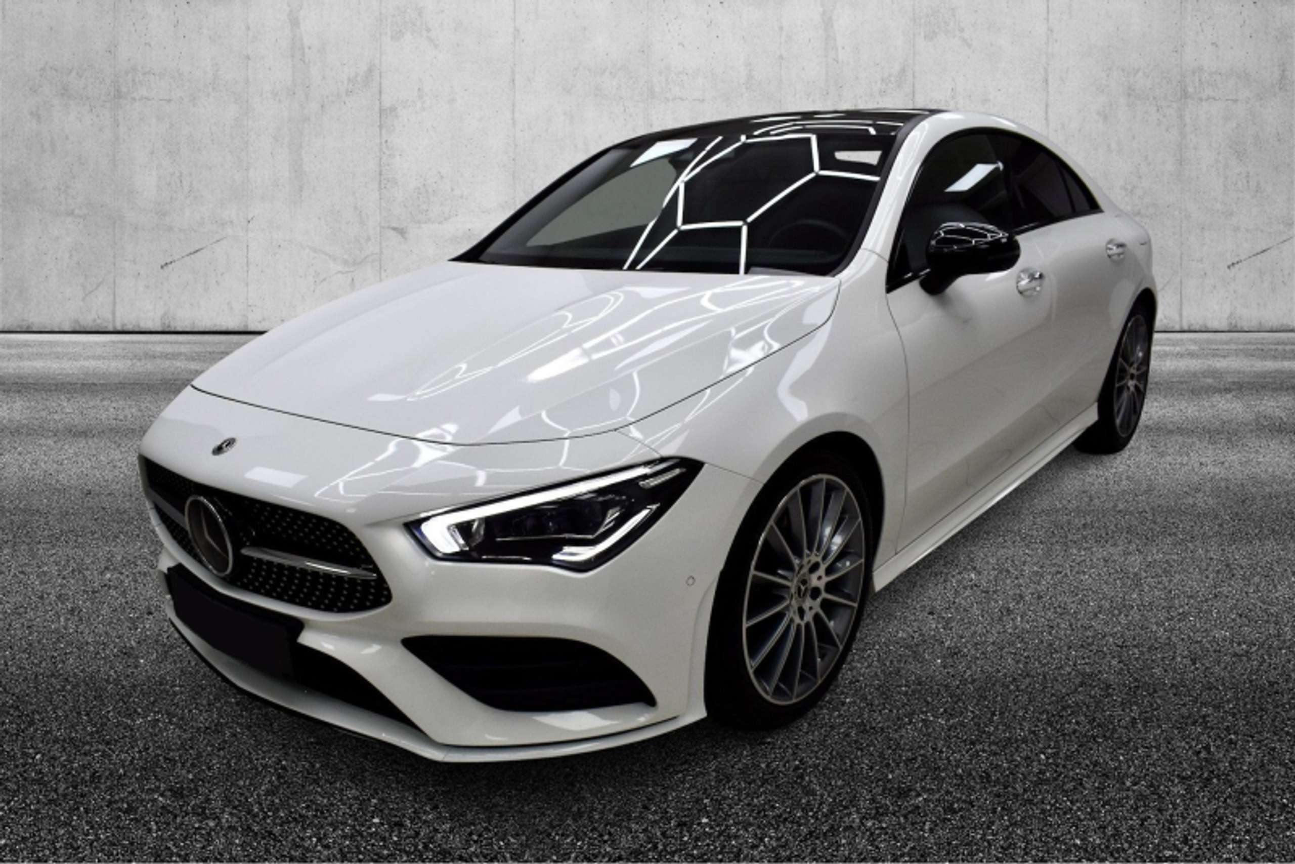 Mercedes-Benz - CLA 200