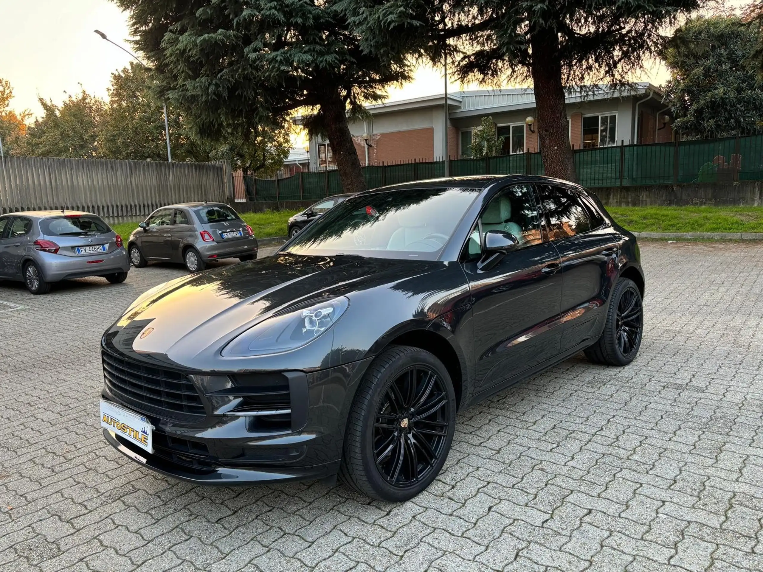 Porsche - Macan