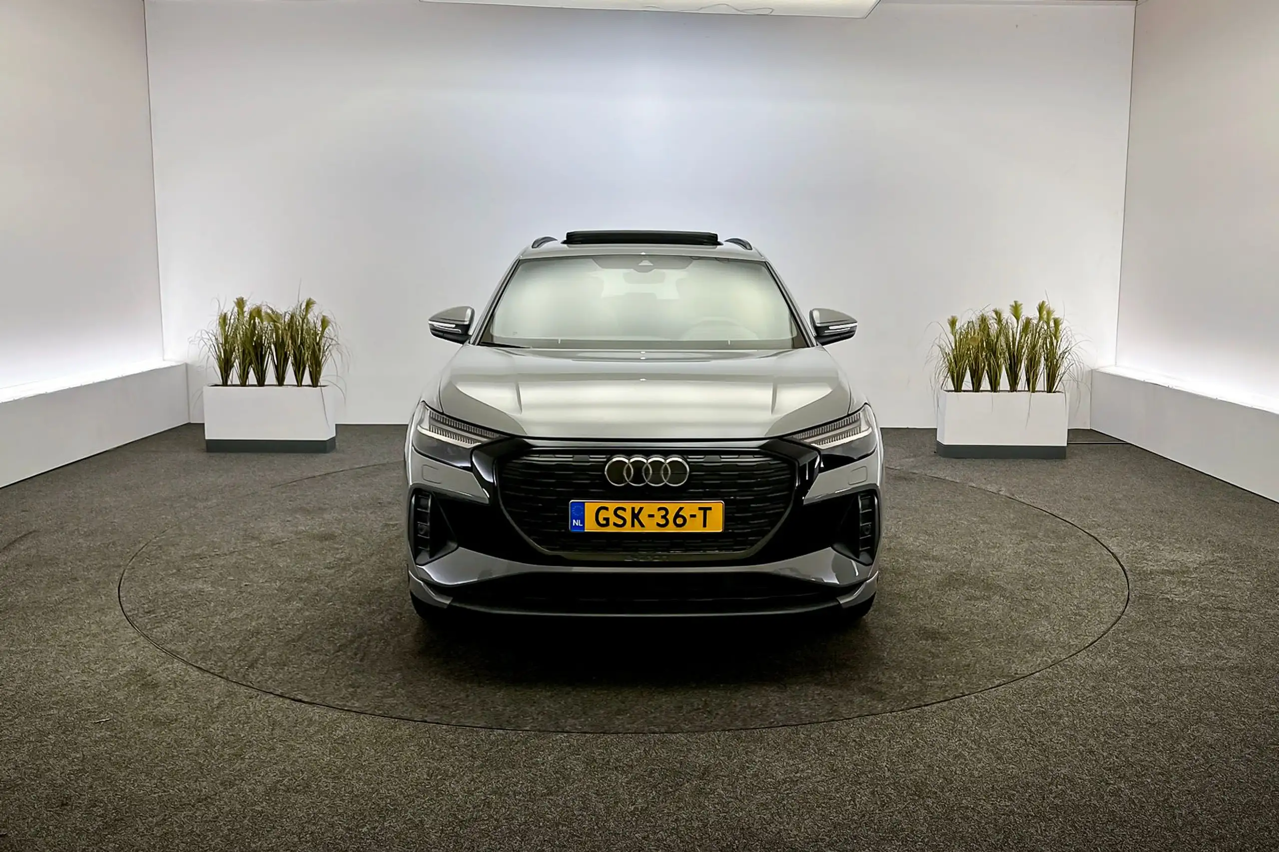 Audi - Q4 e-tron