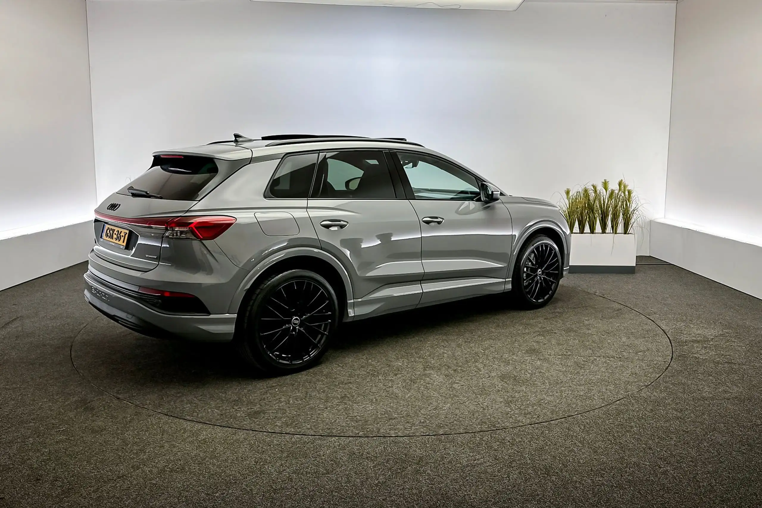 Audi - Q4 e-tron