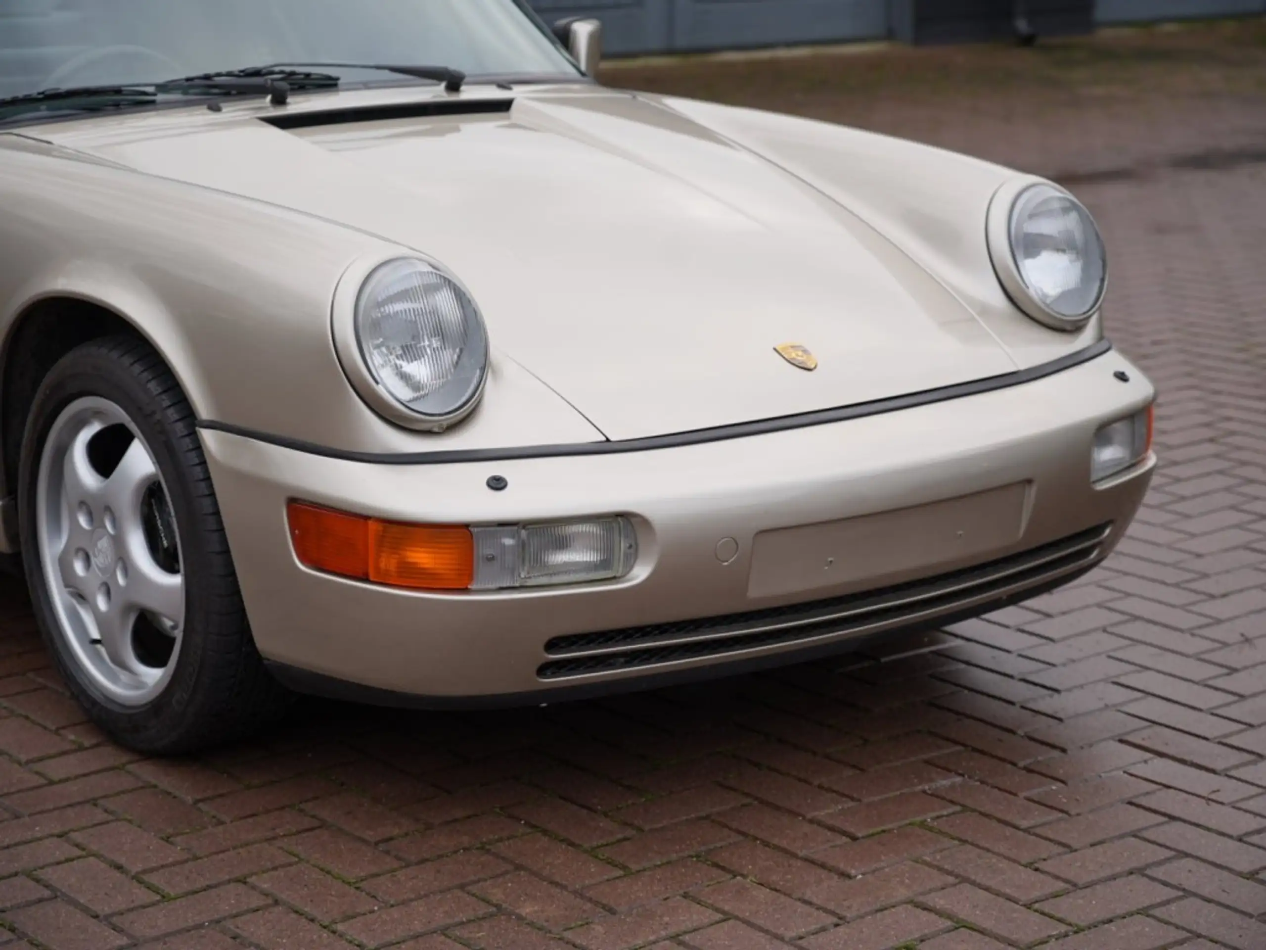 Porsche - 964