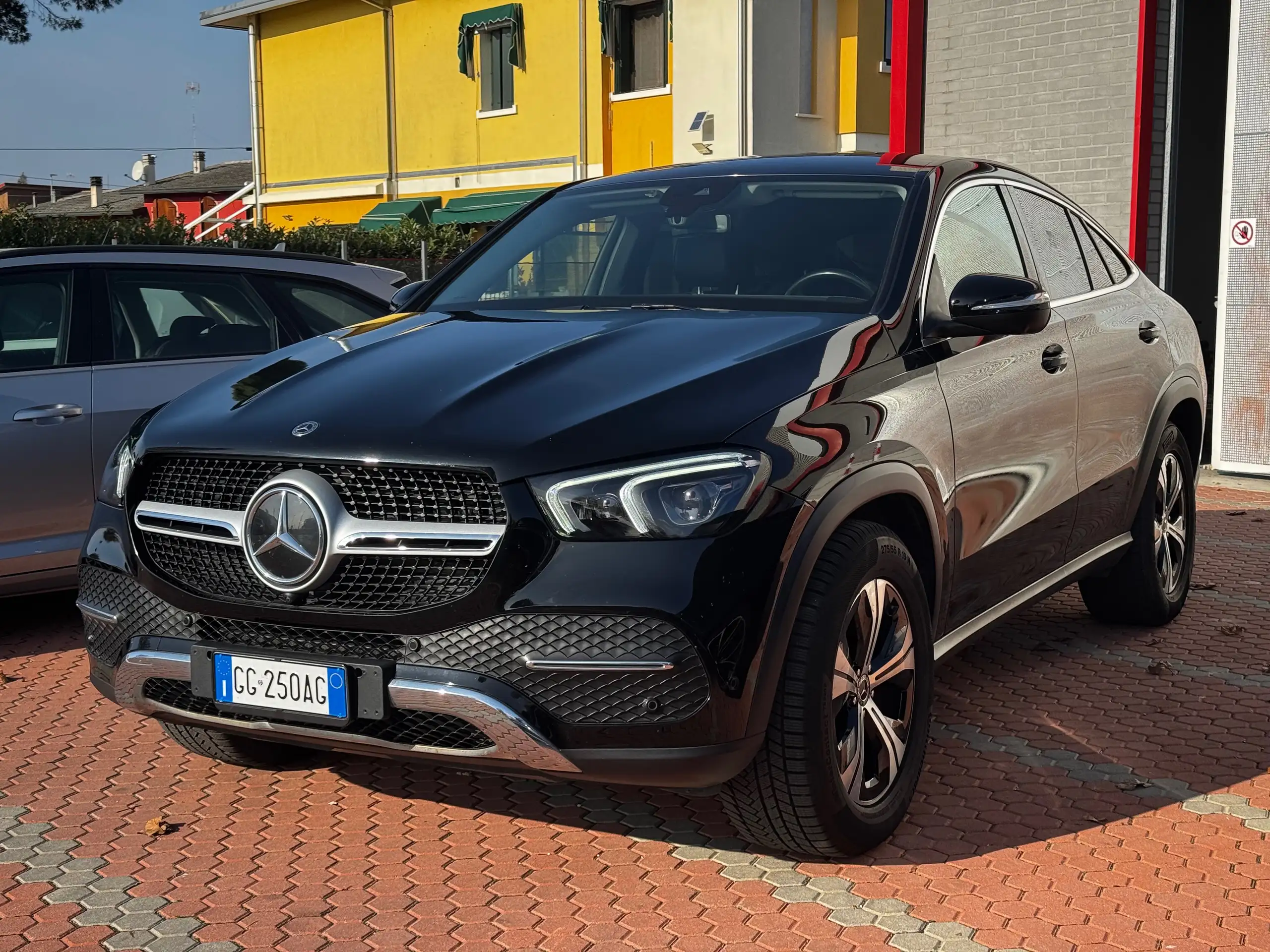 Mercedes-Benz - GLE 350