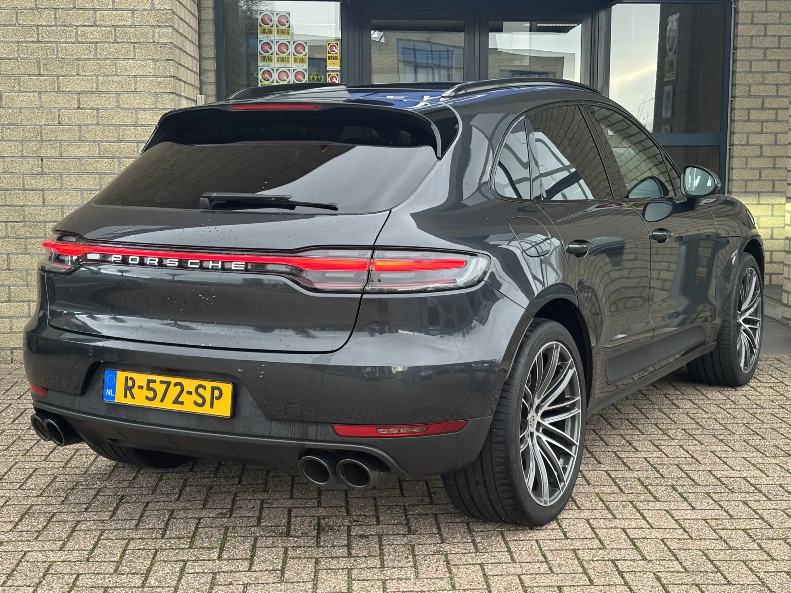 Porsche - Macan