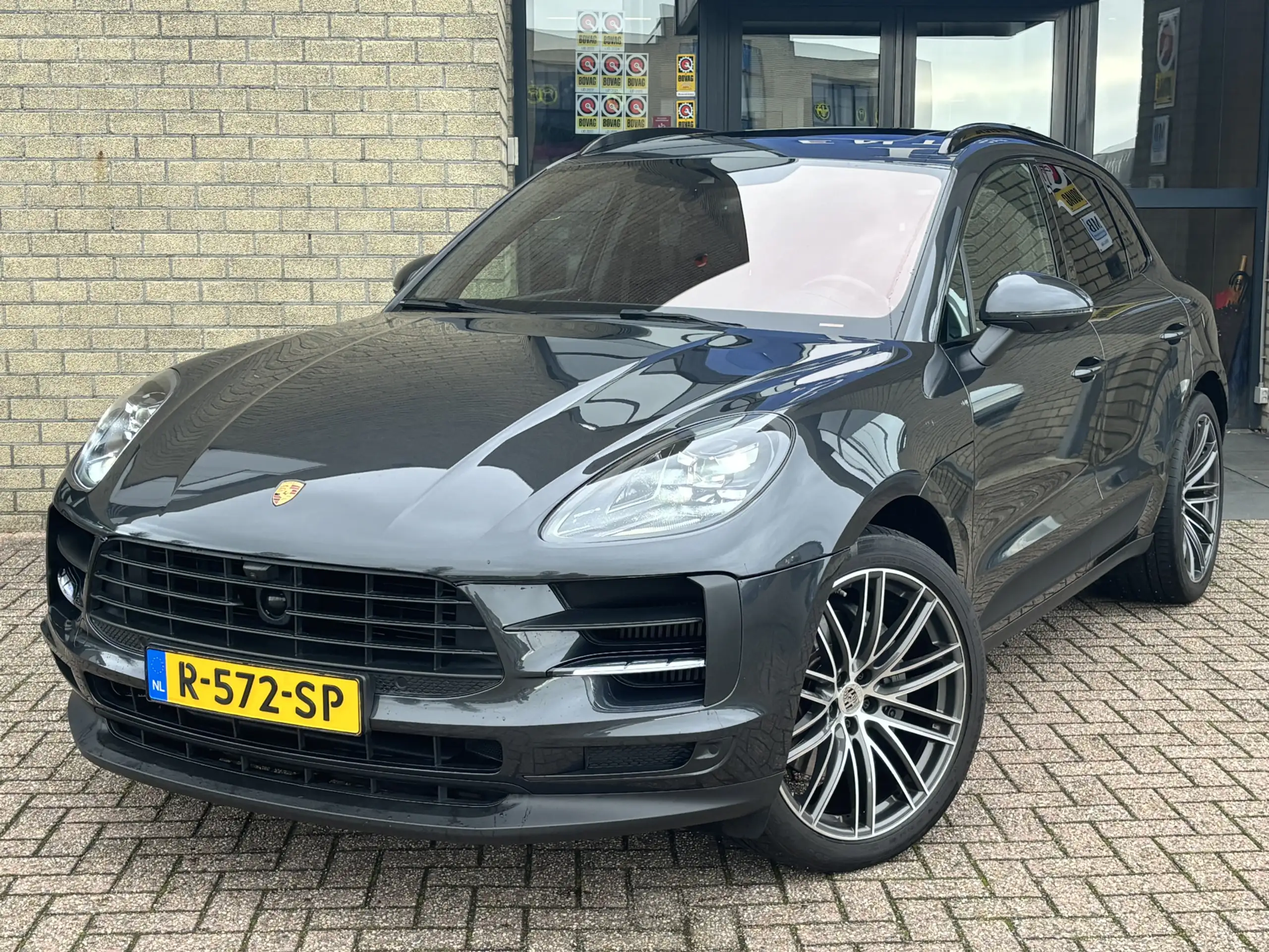 Porsche - Macan