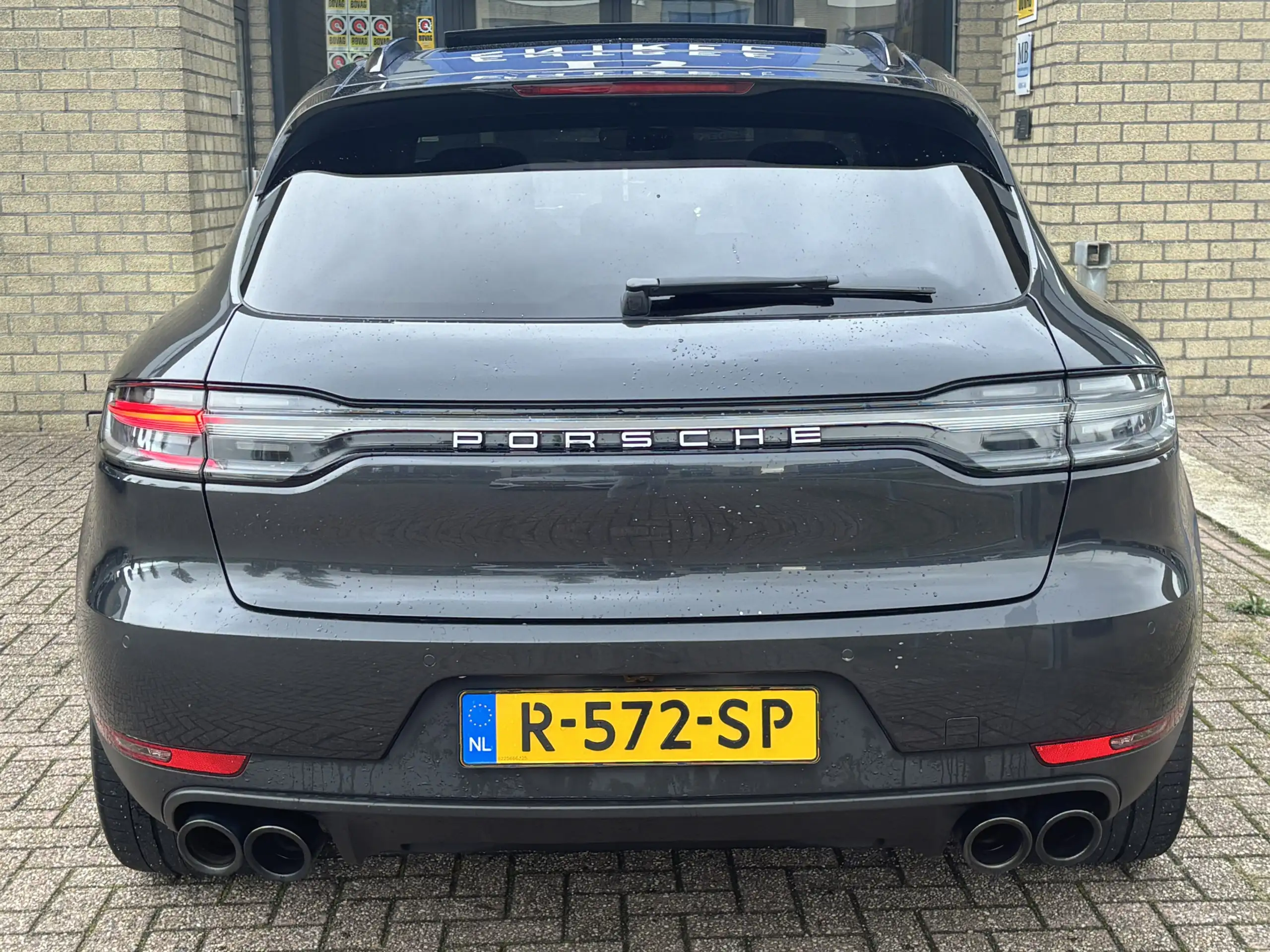 Porsche - Macan