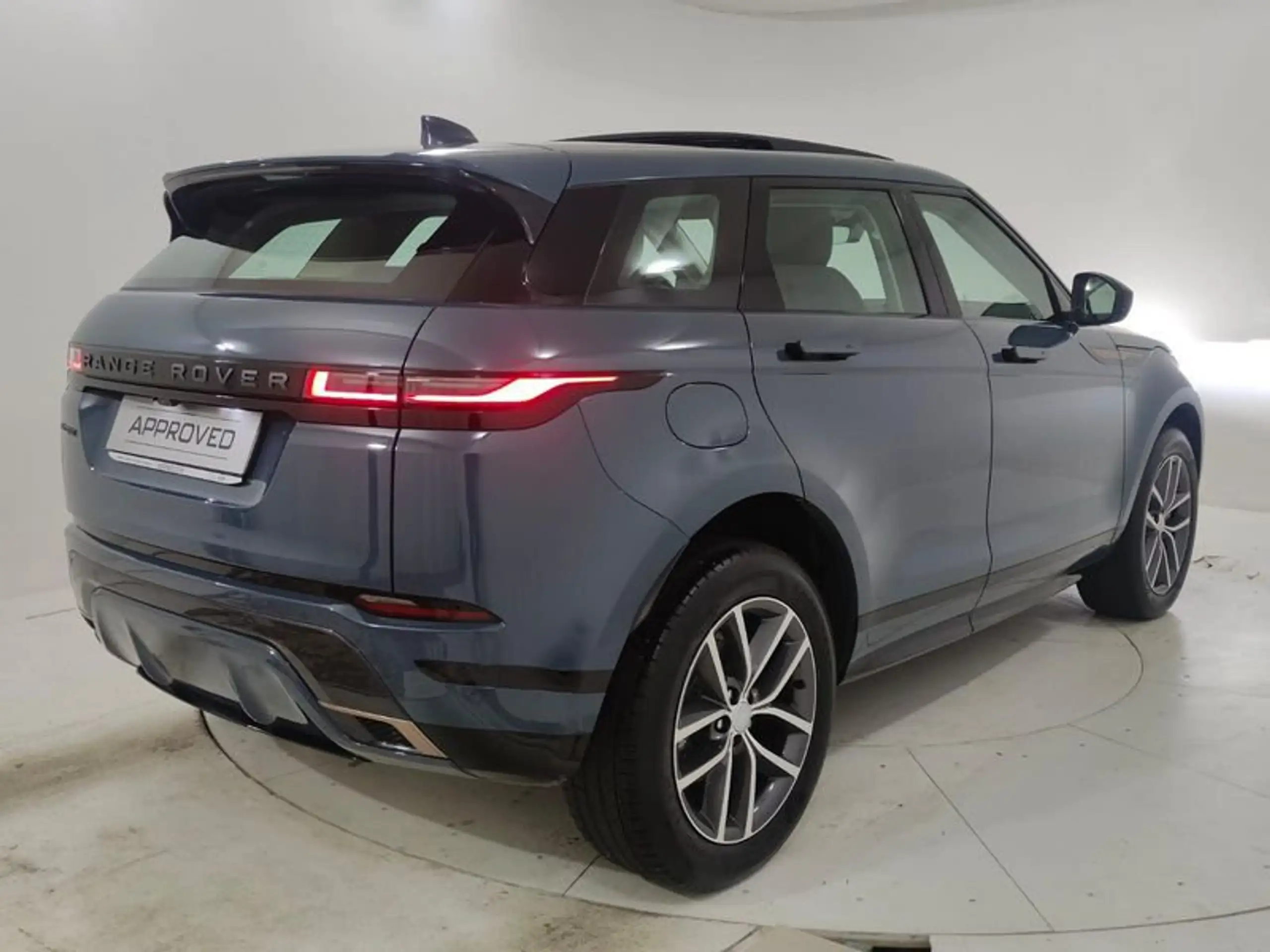 Land Rover - Range Rover Evoque