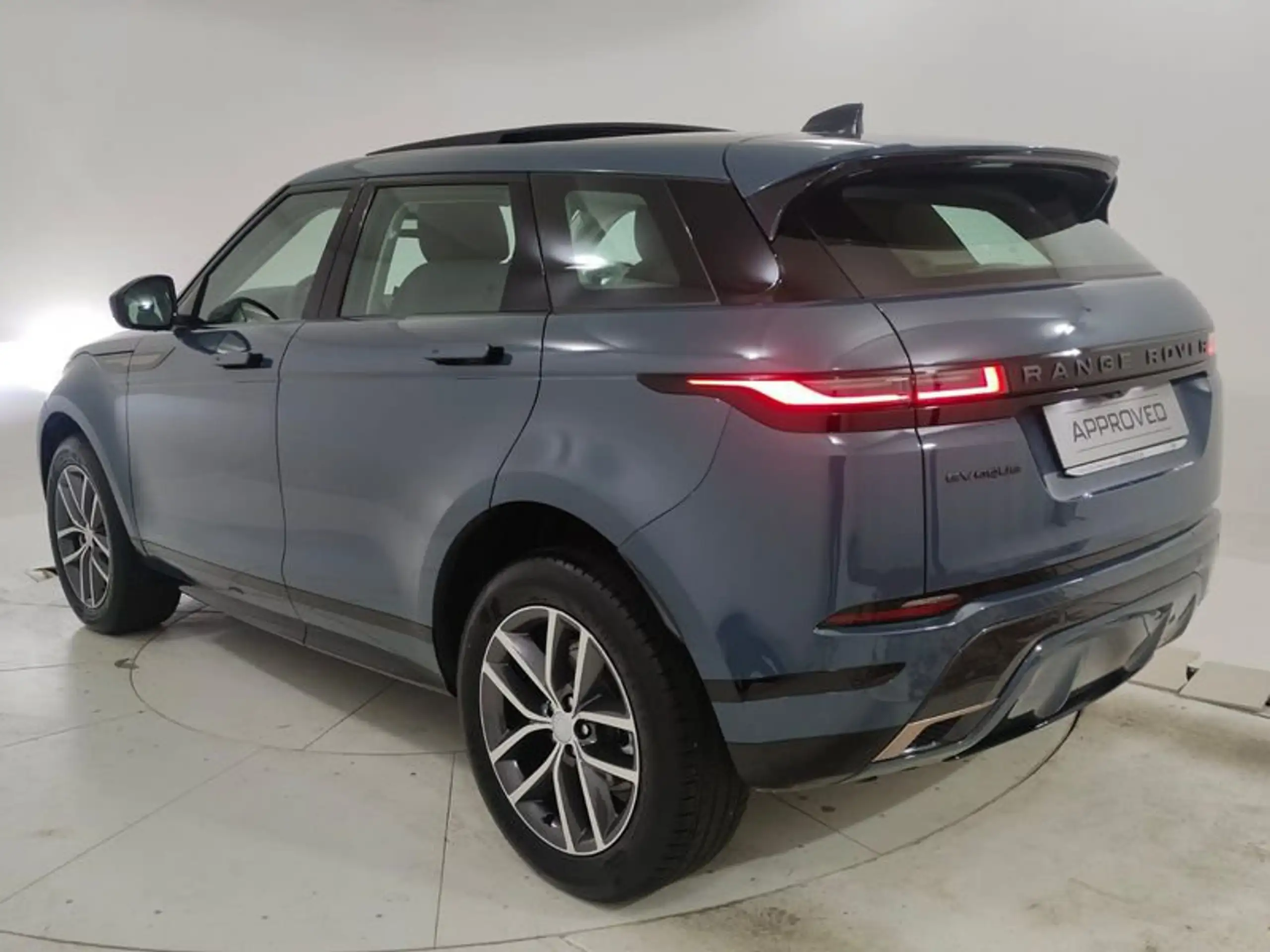 Land Rover - Range Rover Evoque