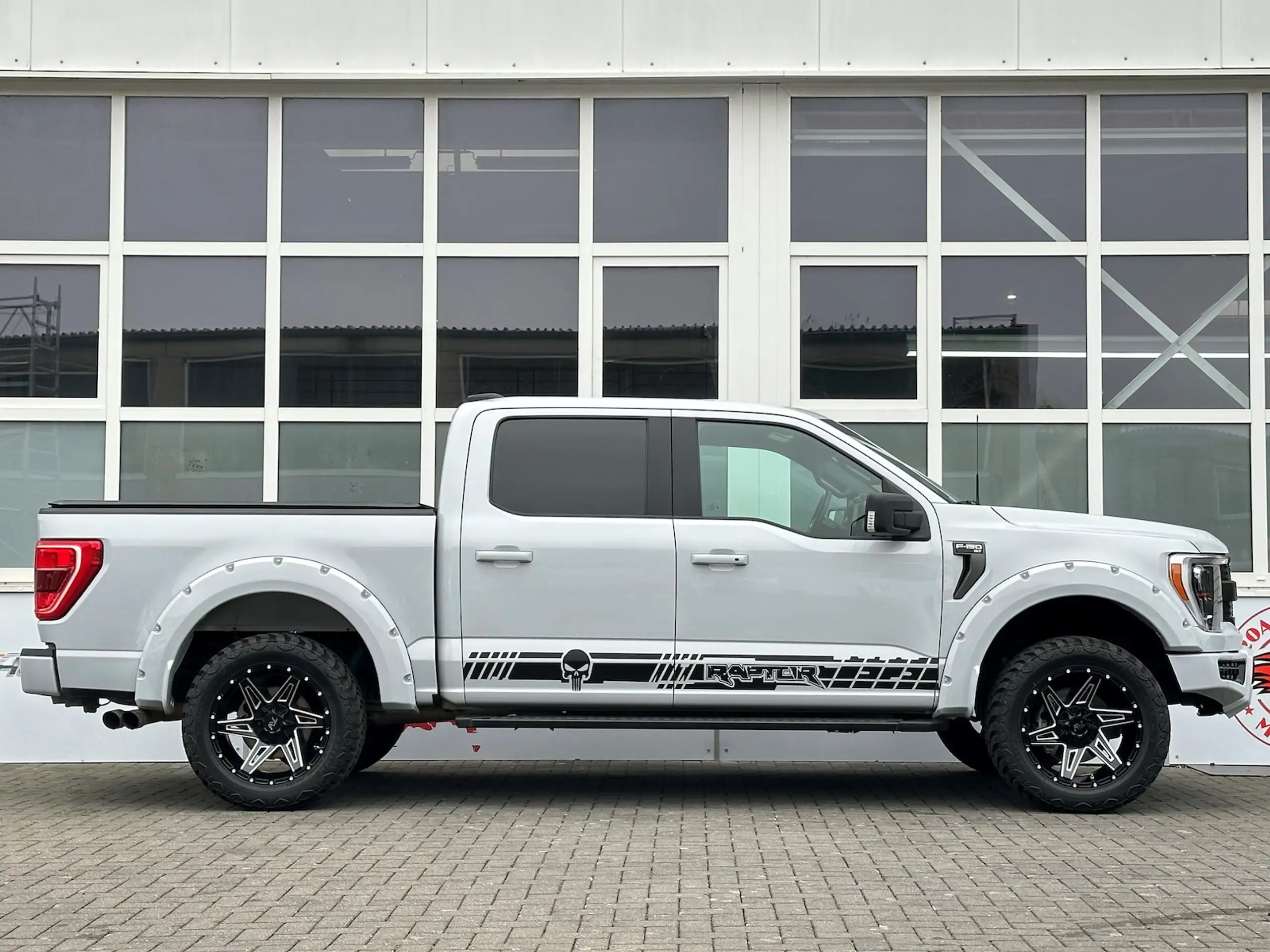 Ford - F 150