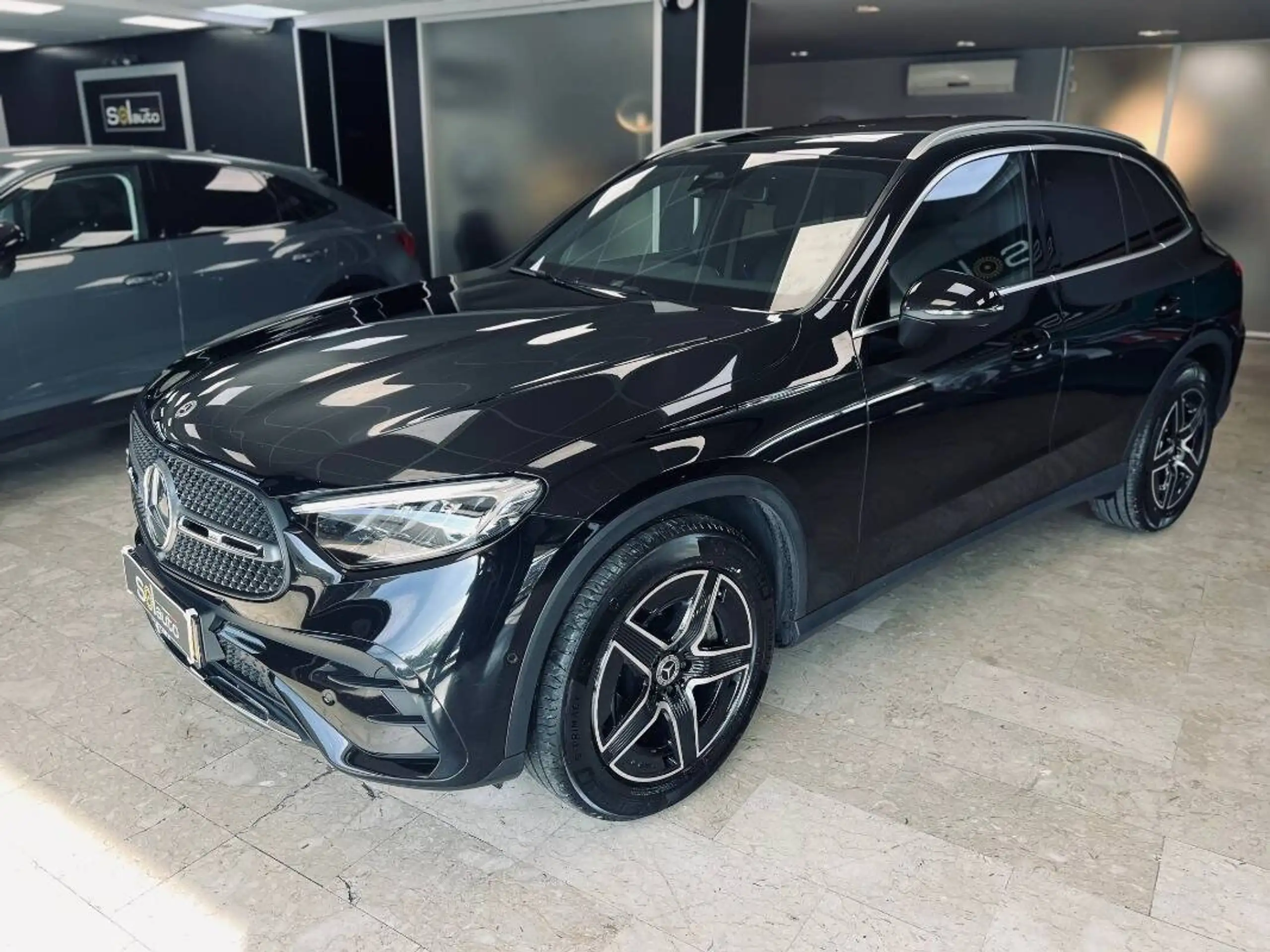 Mercedes-Benz - GLC 220