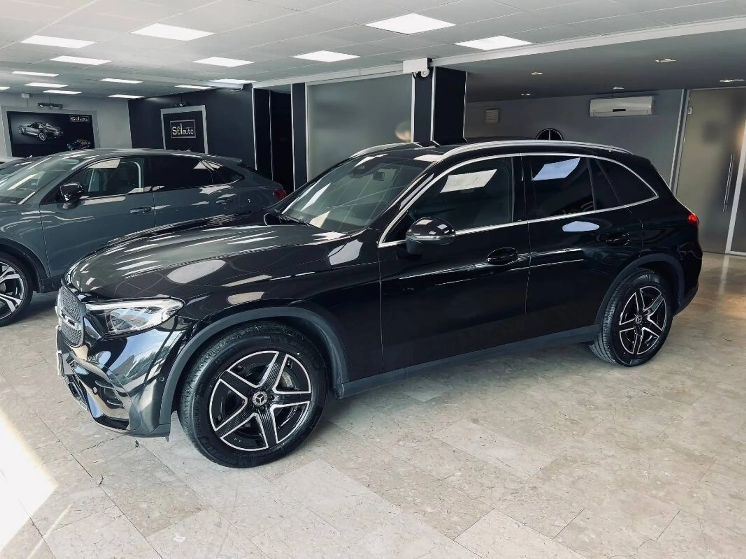 Mercedes-Benz - GLC 220