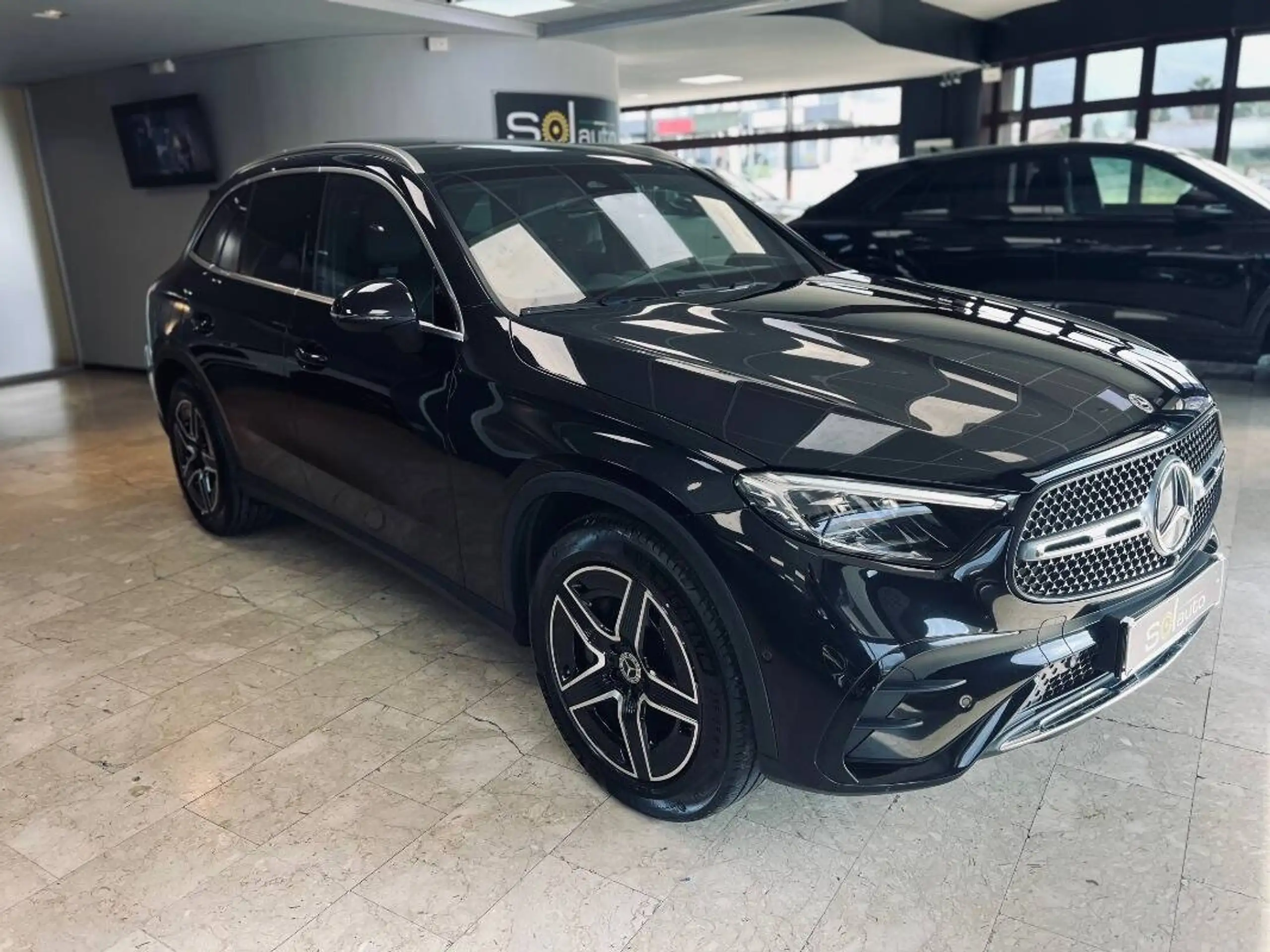 Mercedes-Benz - GLC 220