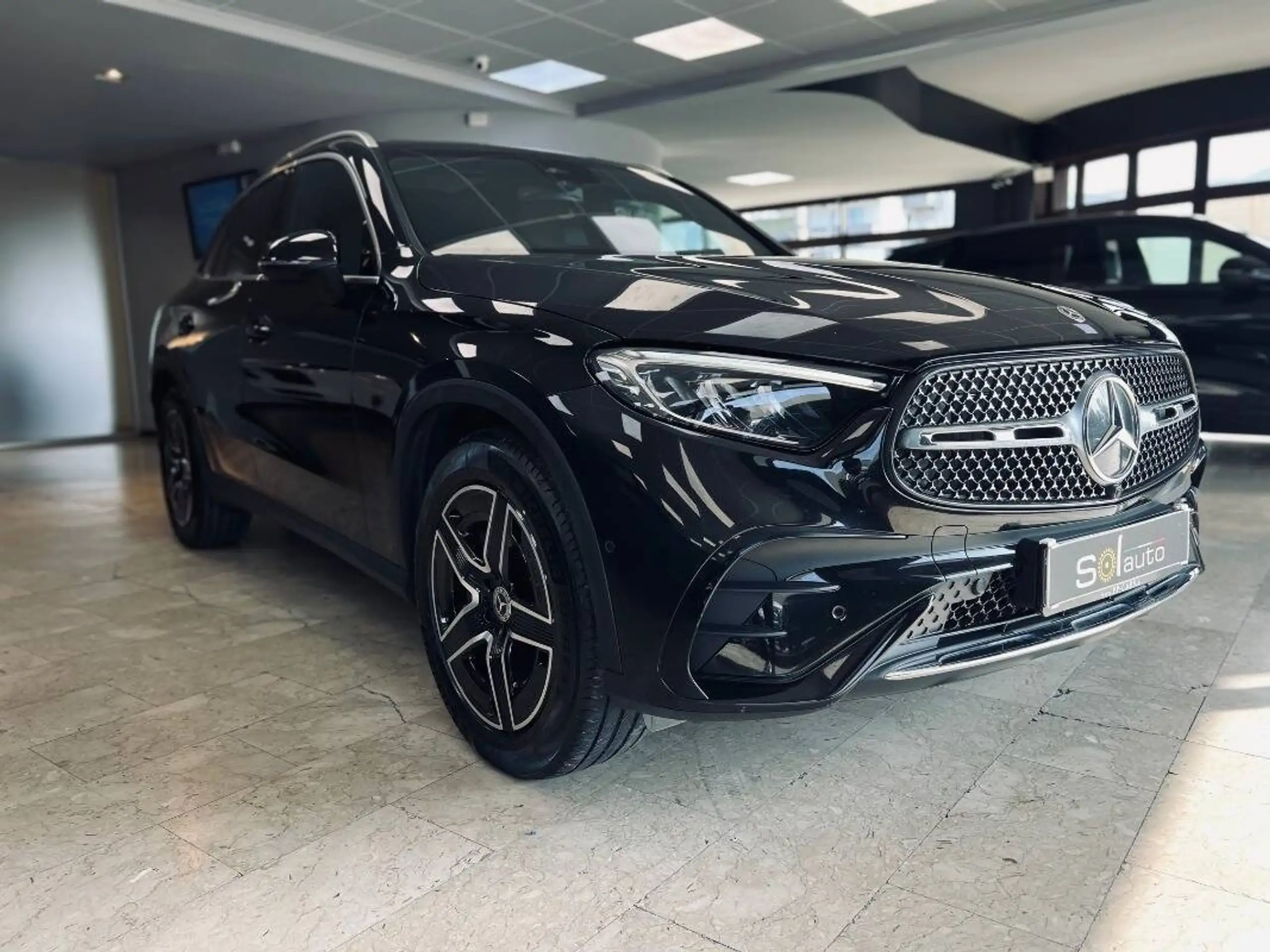 Mercedes-Benz - GLC 220