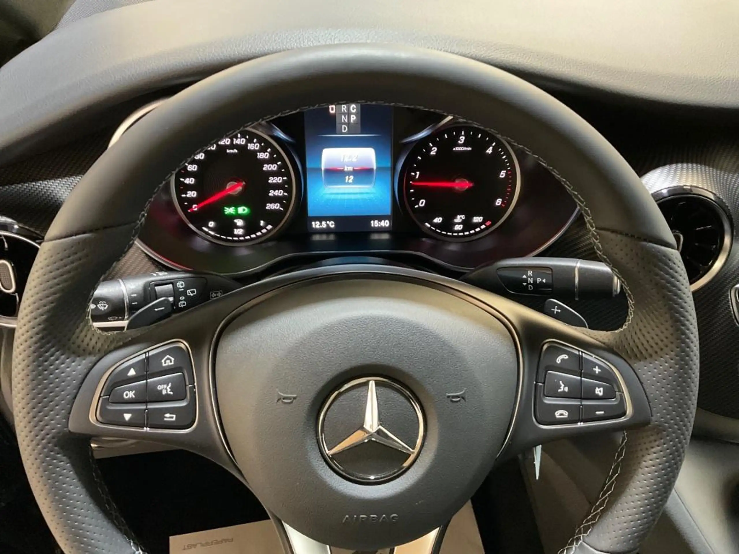 Mercedes-Benz - V 300