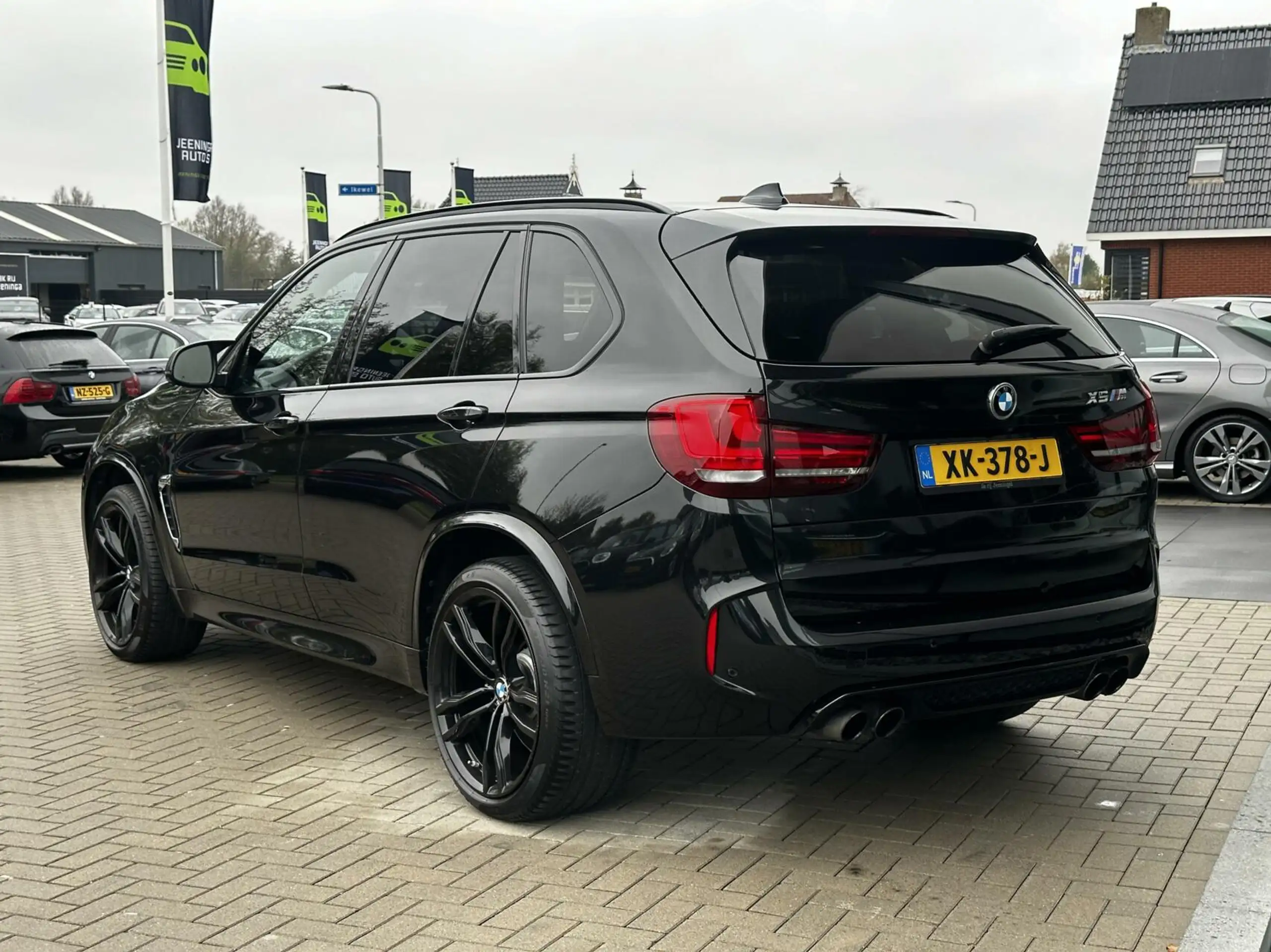 BMW - X5 M