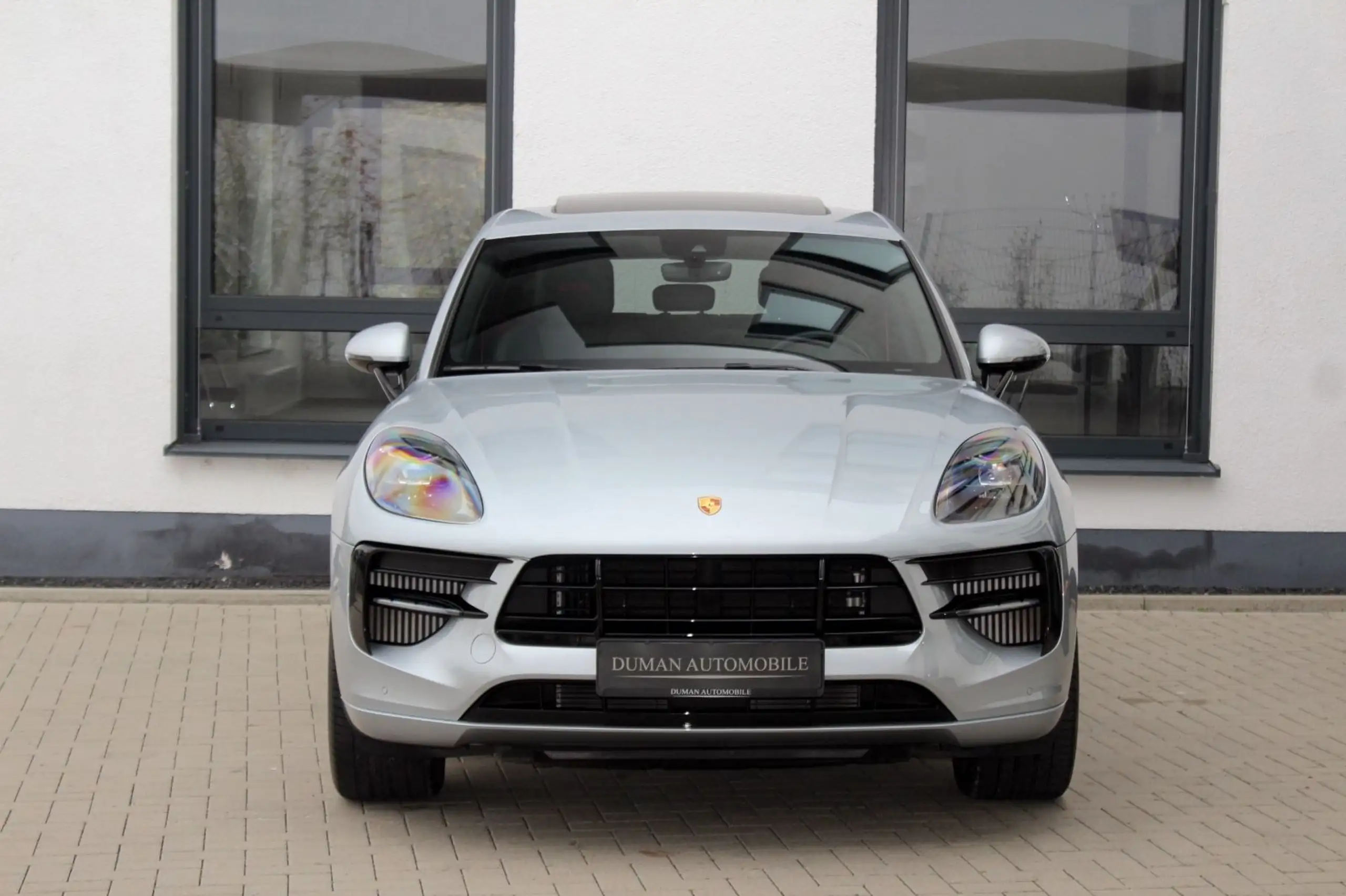 Porsche - Macan