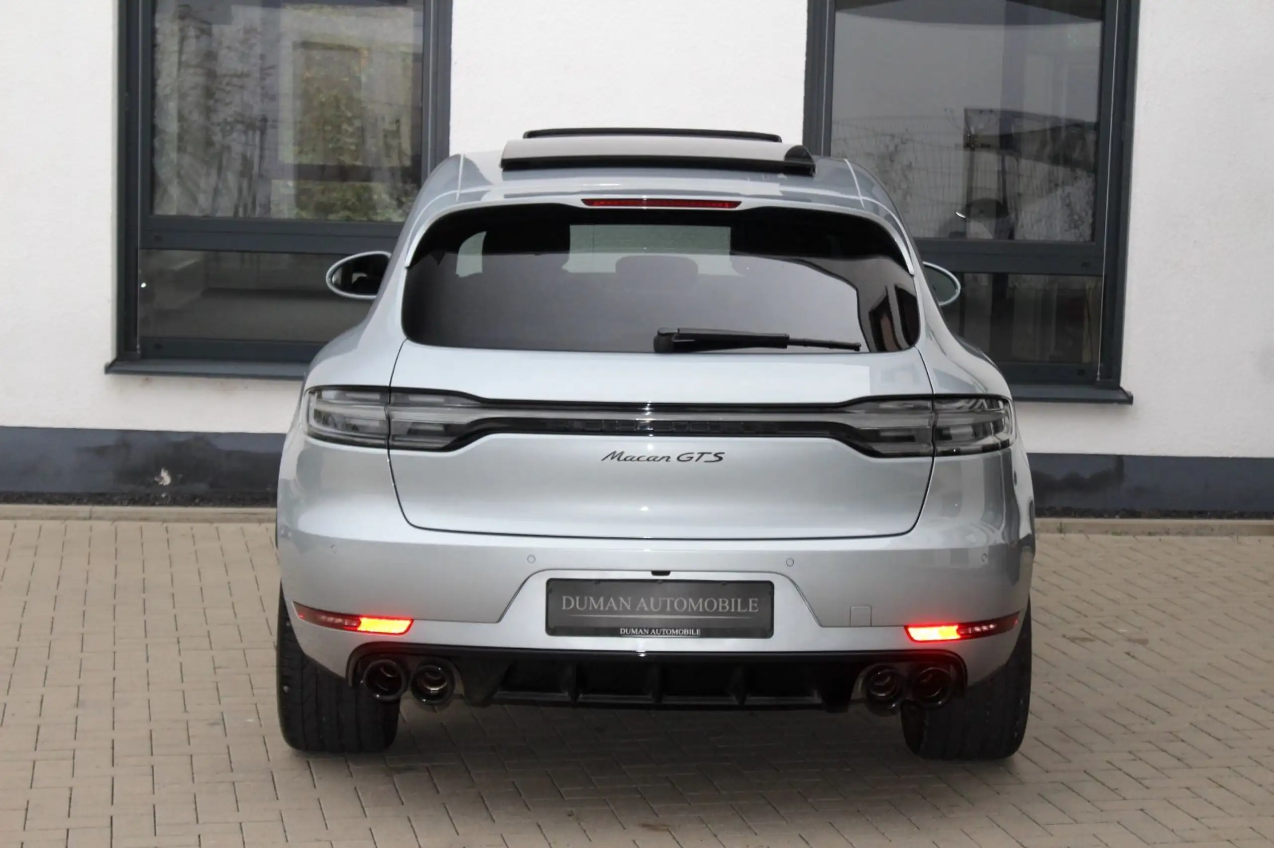 Porsche - Macan