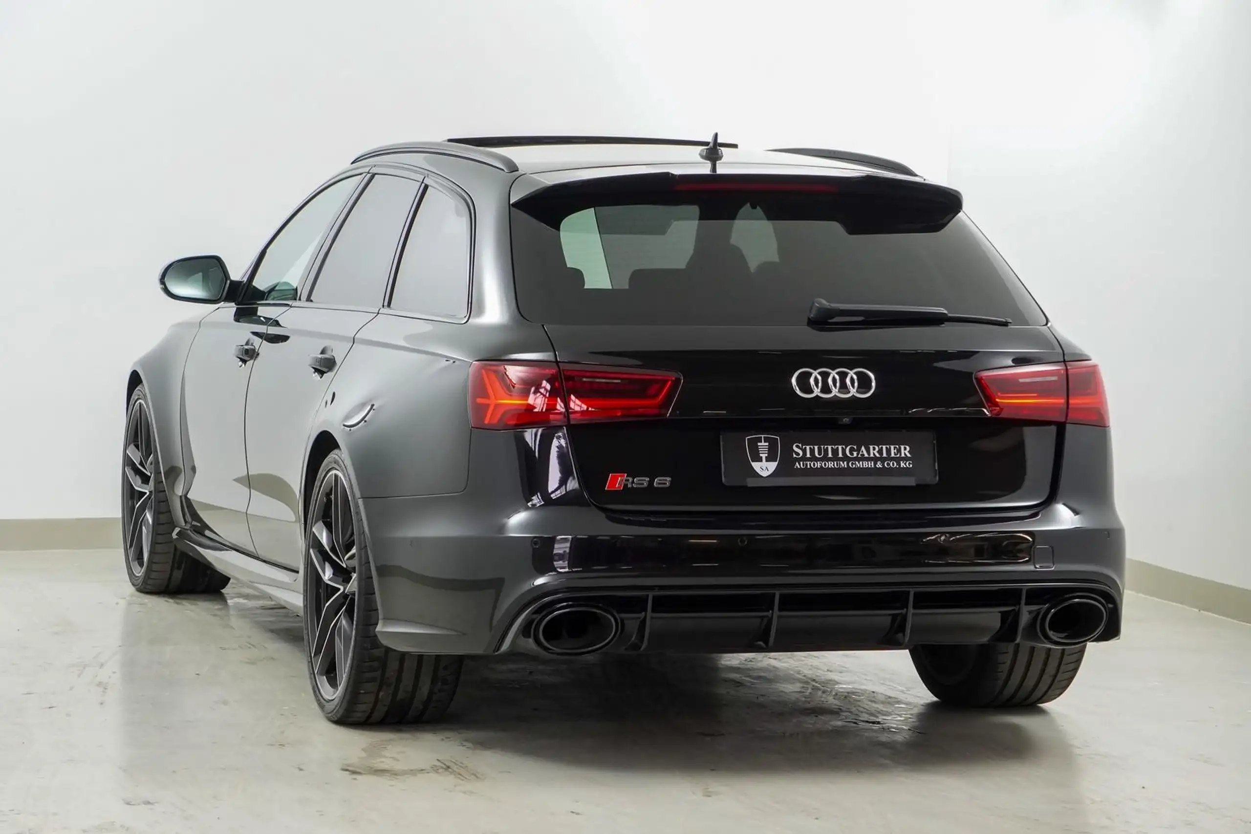 Audi - RS6