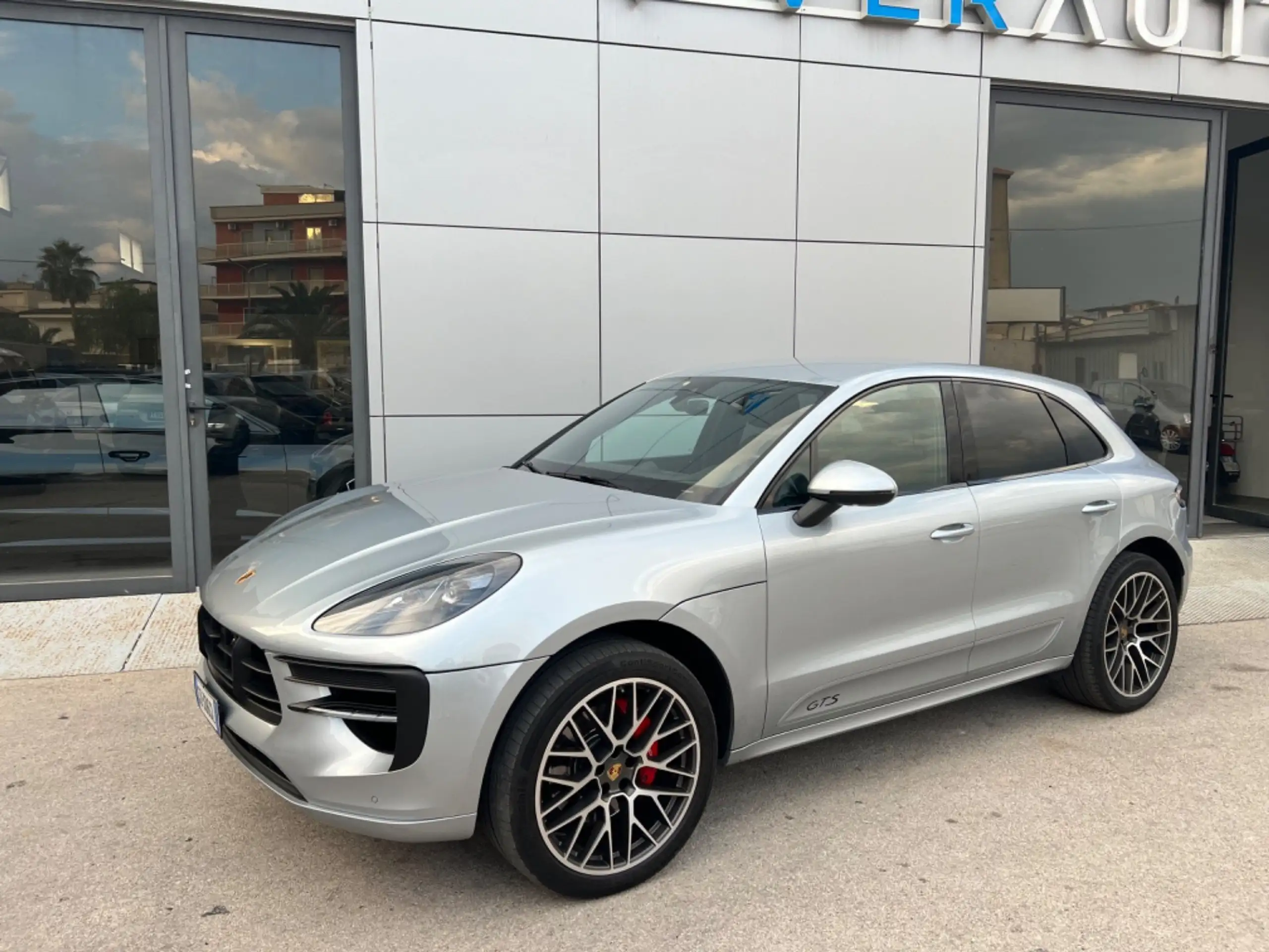 Porsche - Macan