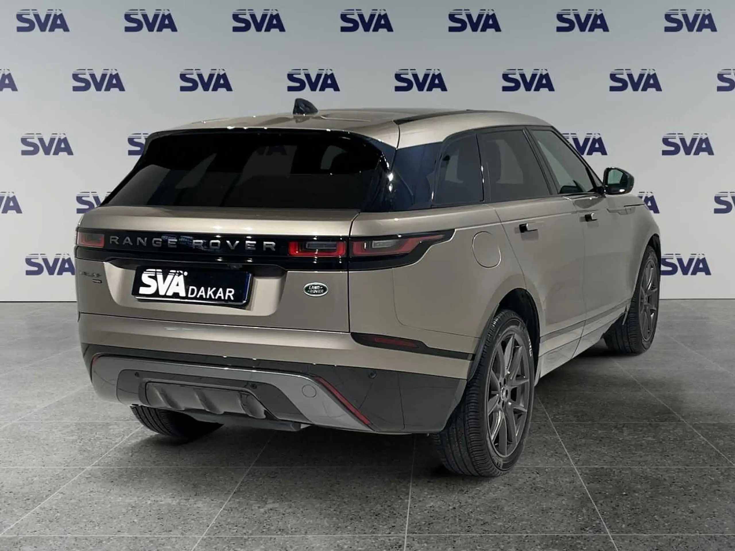 Land Rover - Range Rover Velar