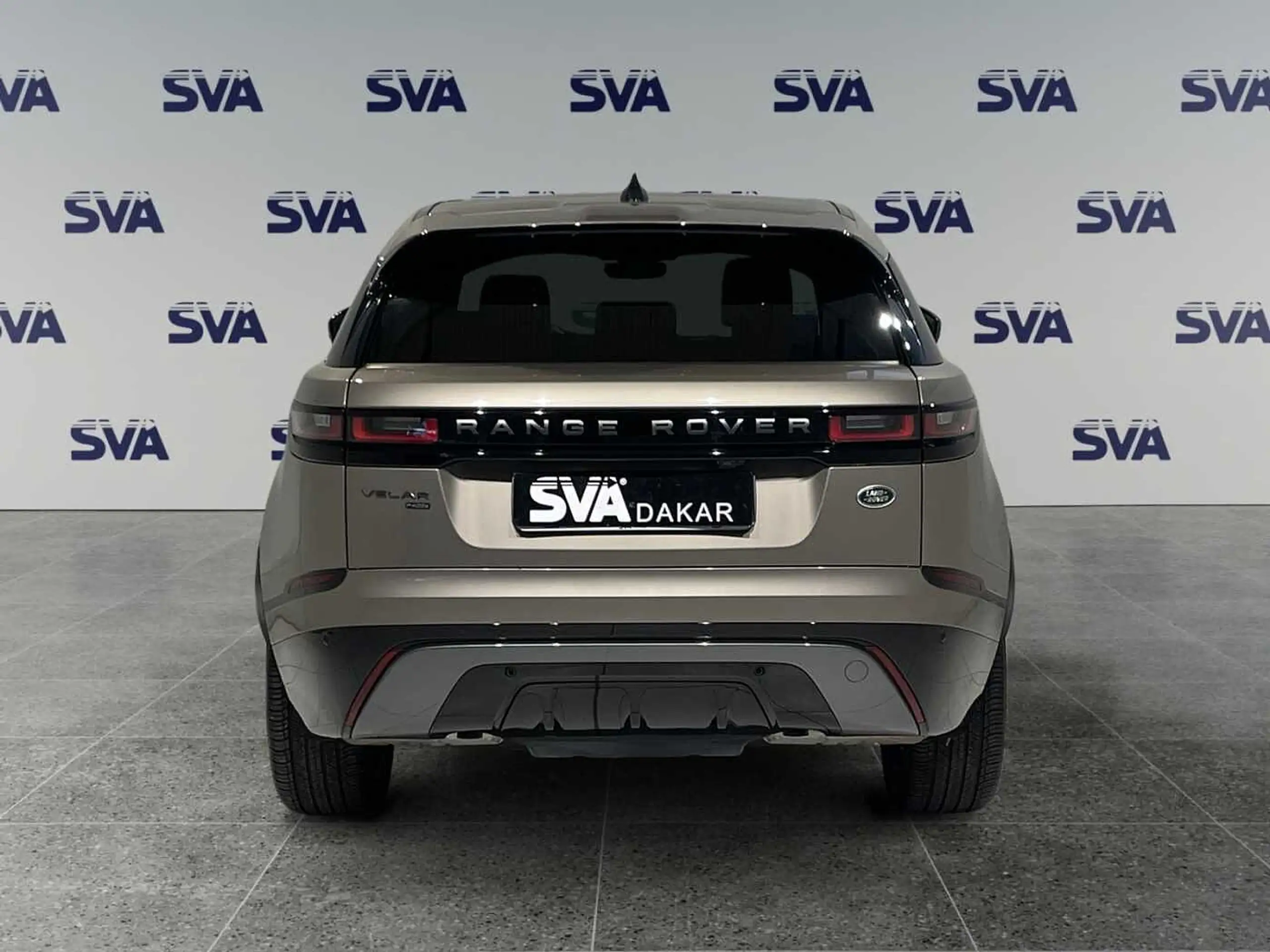 Land Rover - Range Rover Velar