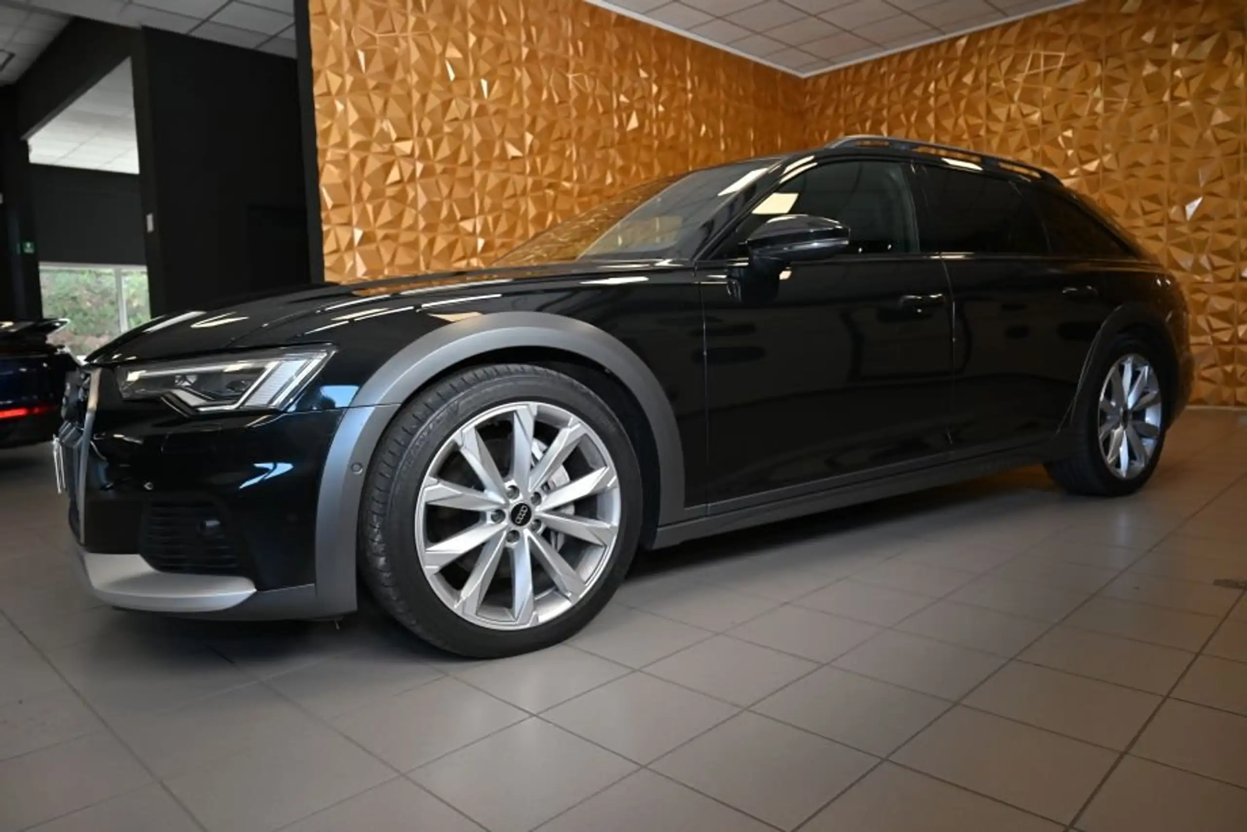 Audi - A6 allroad