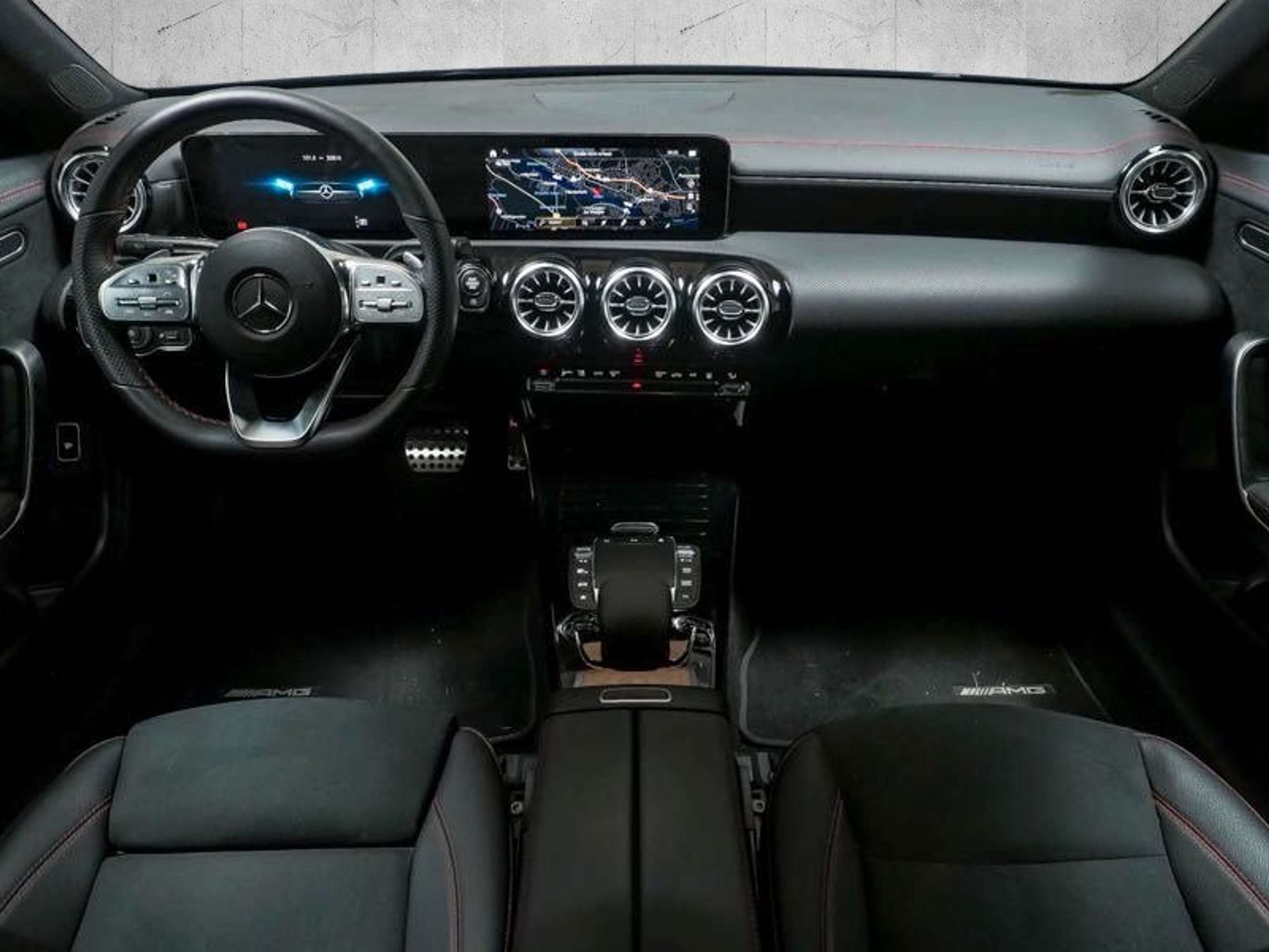 Mercedes-Benz - CLA 220