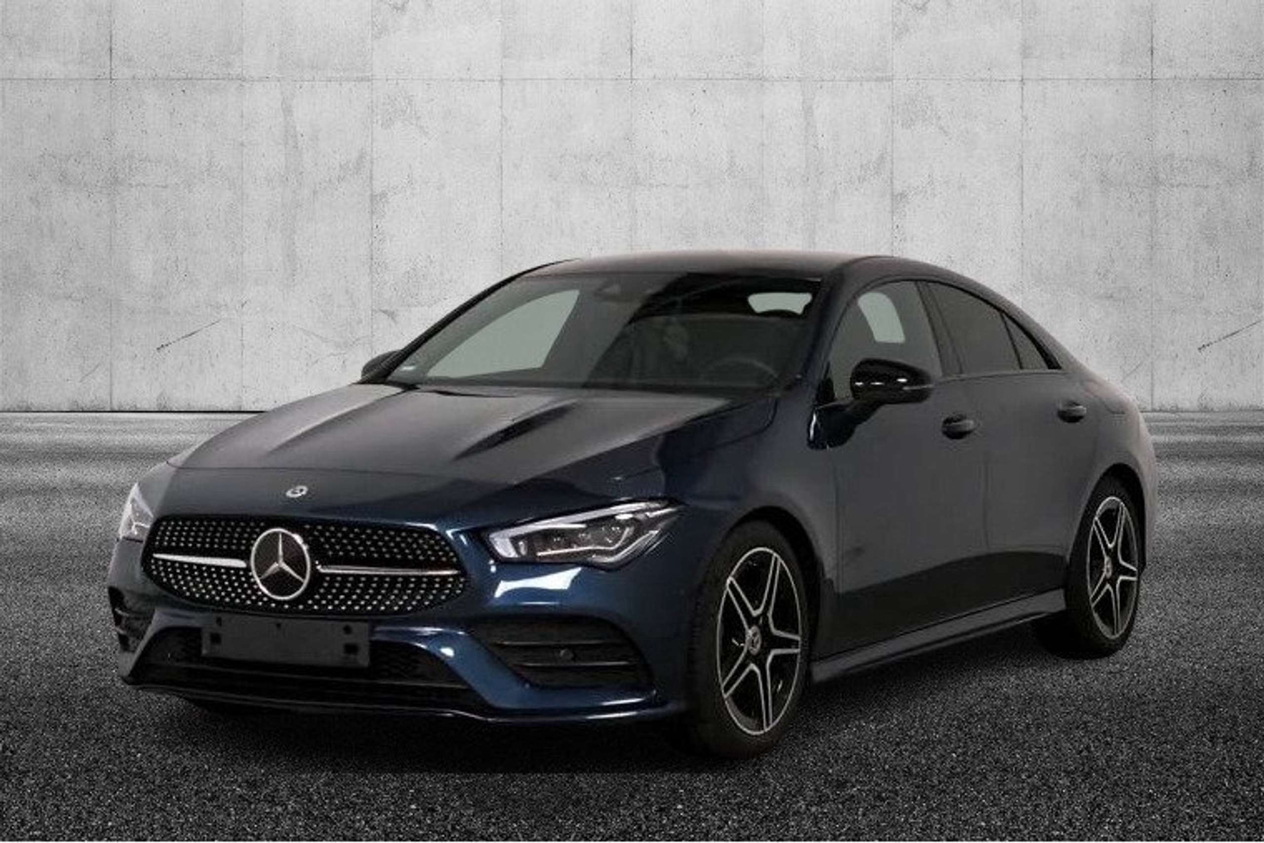 Mercedes-Benz - CLA 220