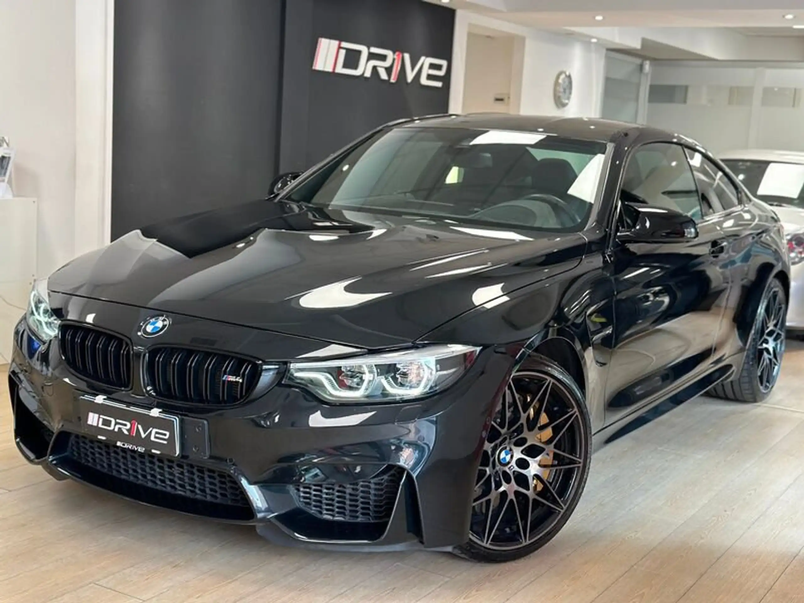 BMW - M4