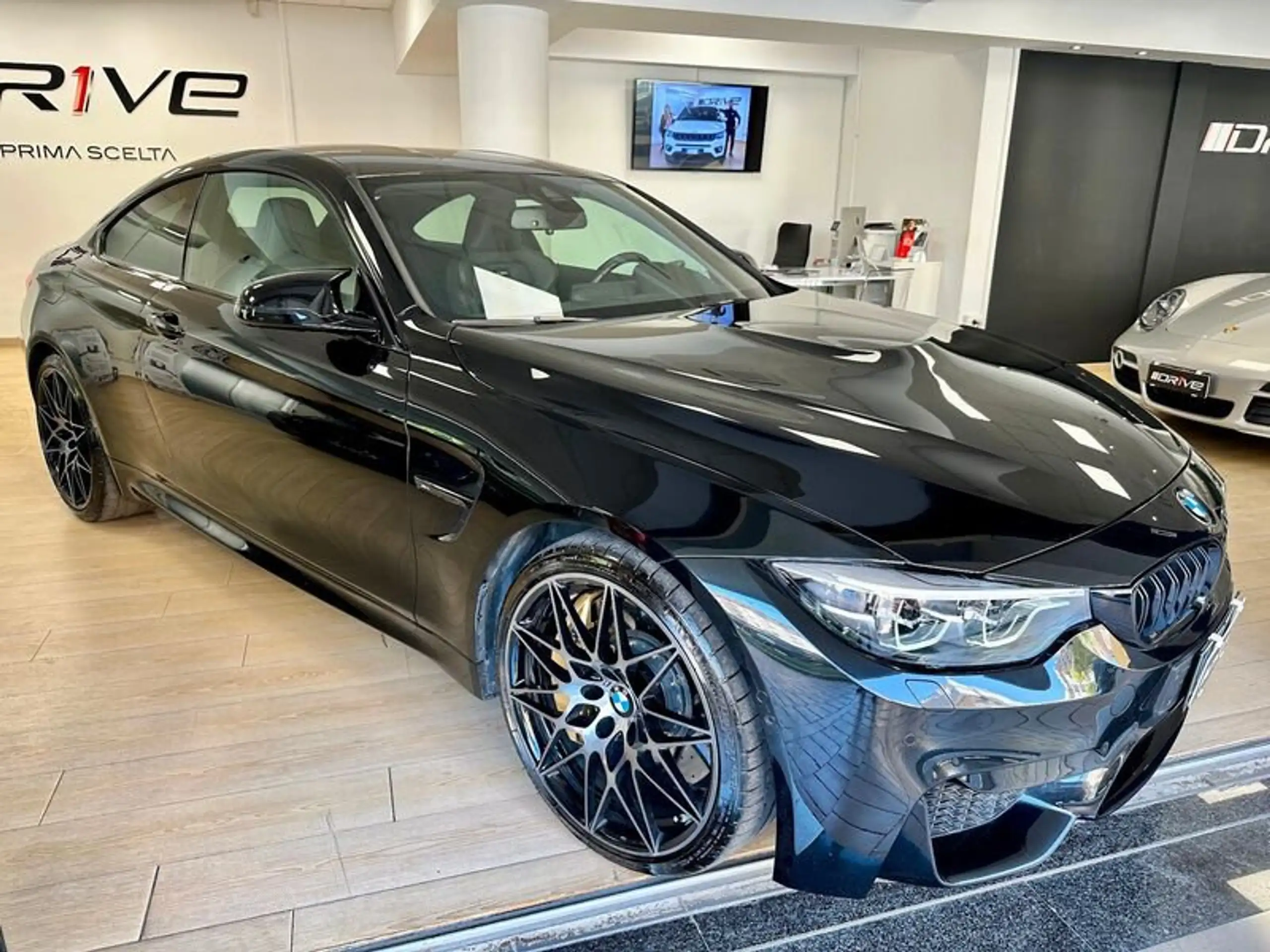 BMW - M4