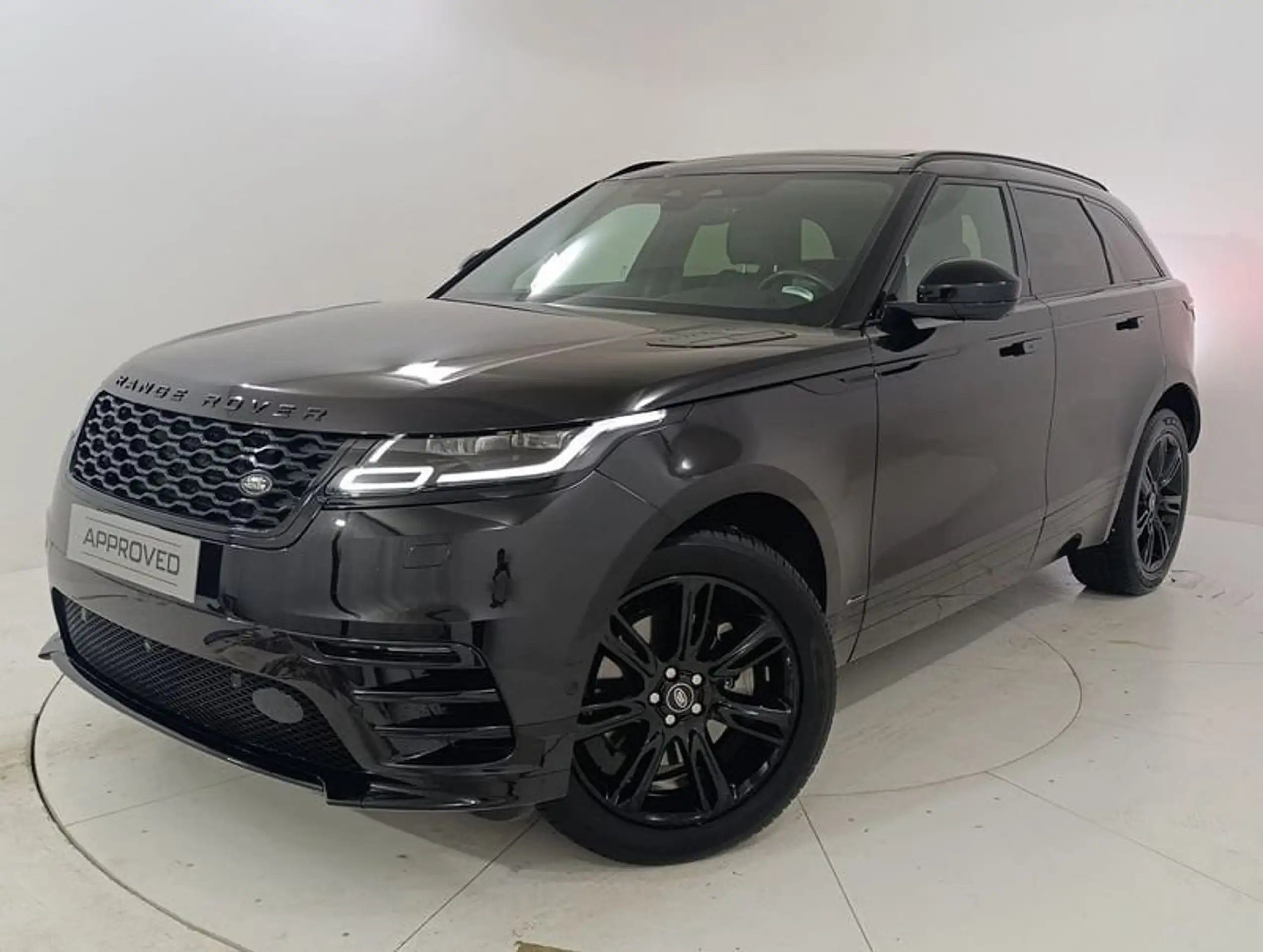 Land Rover - Range Rover Velar