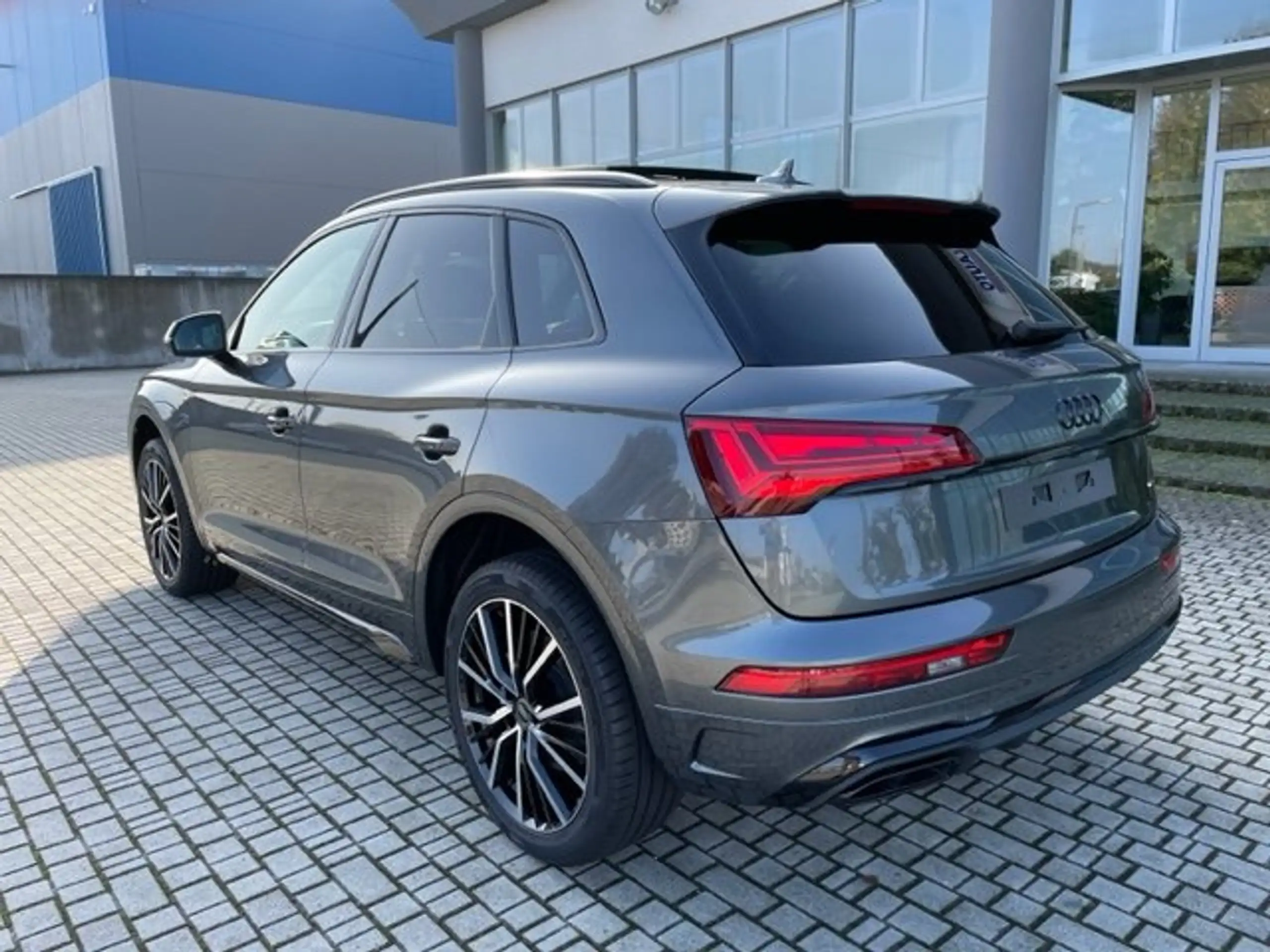 Audi - Q5