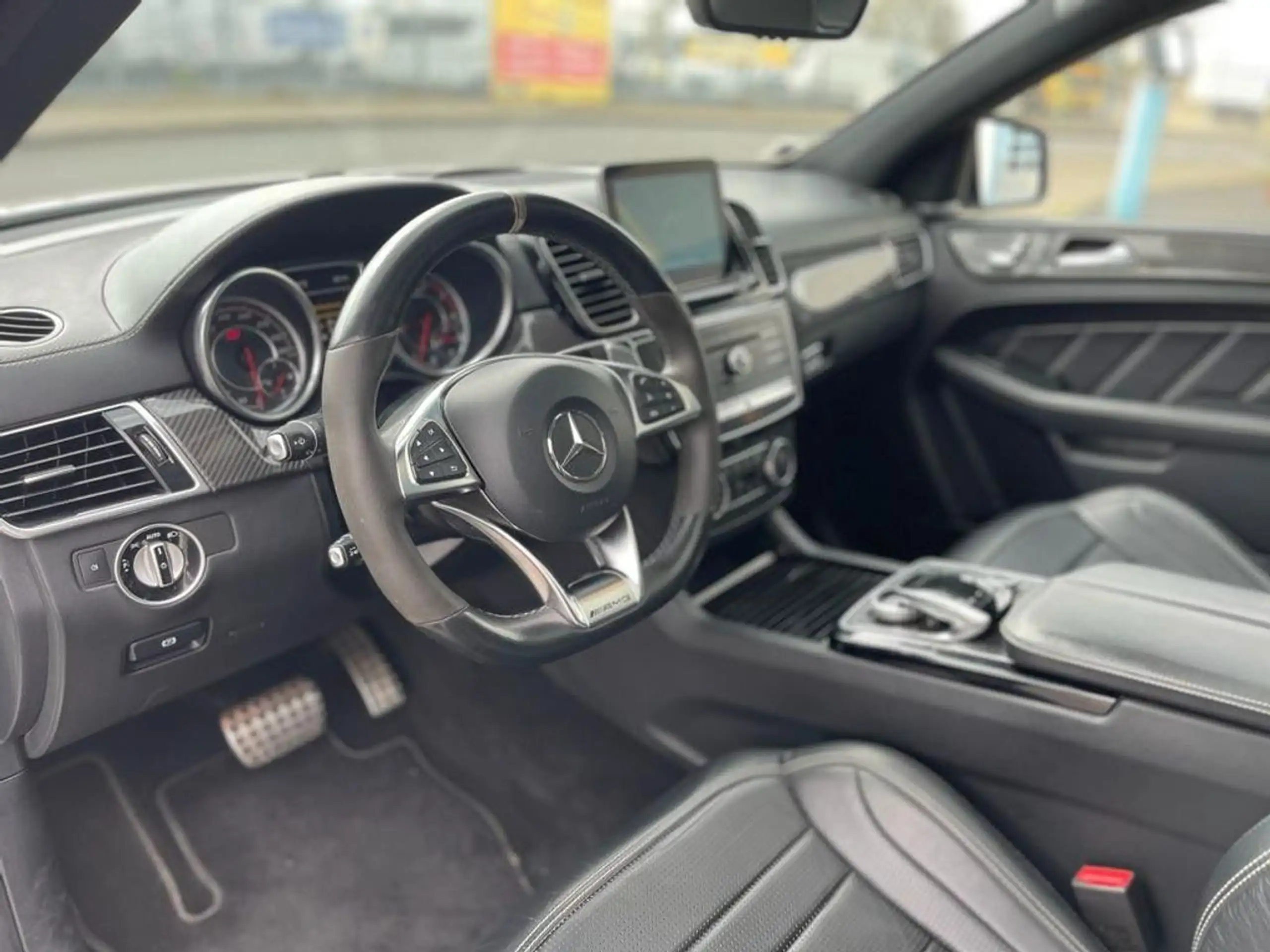 Mercedes-Benz - GLE 63 AMG