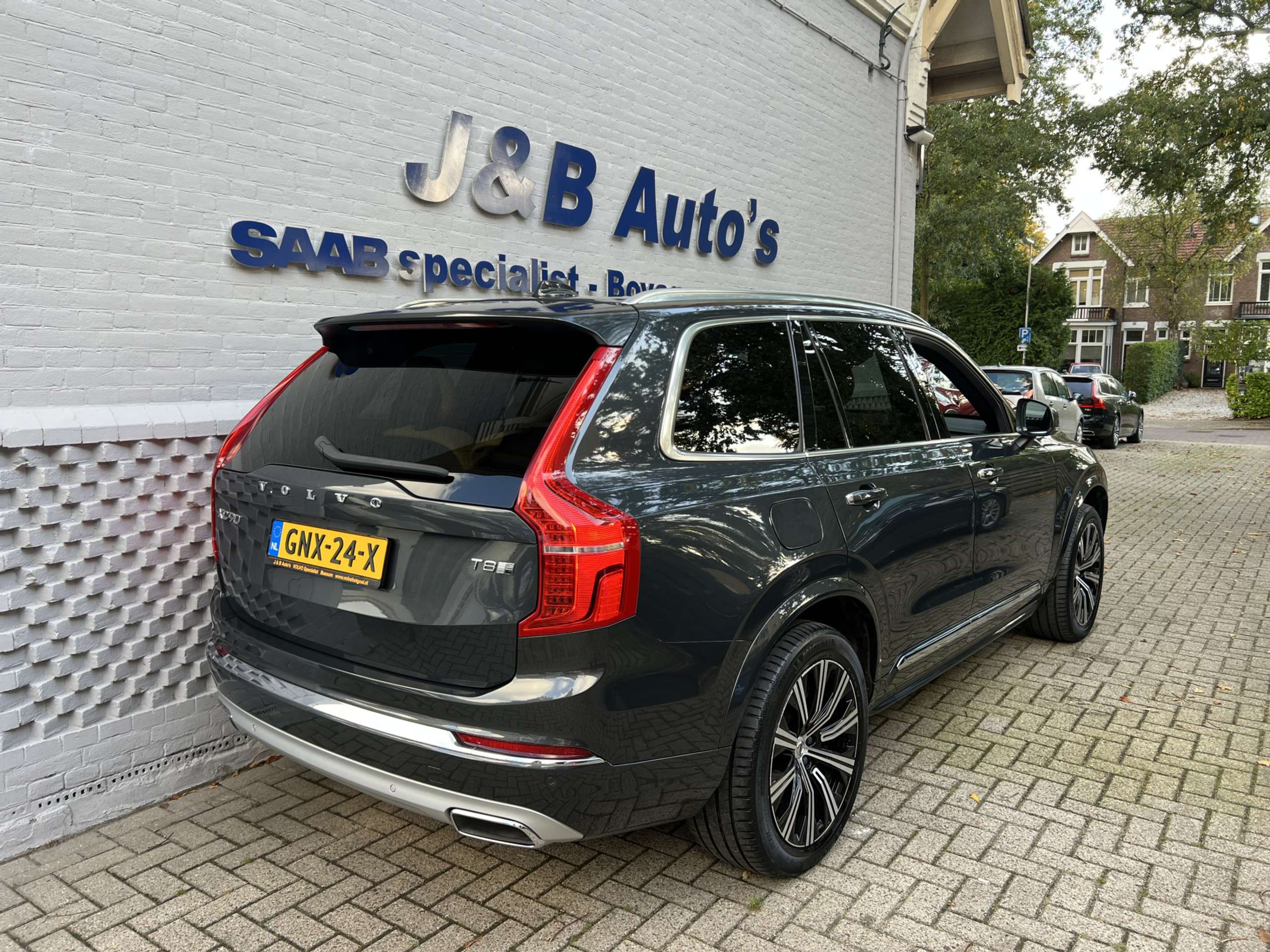 Volvo - XC90