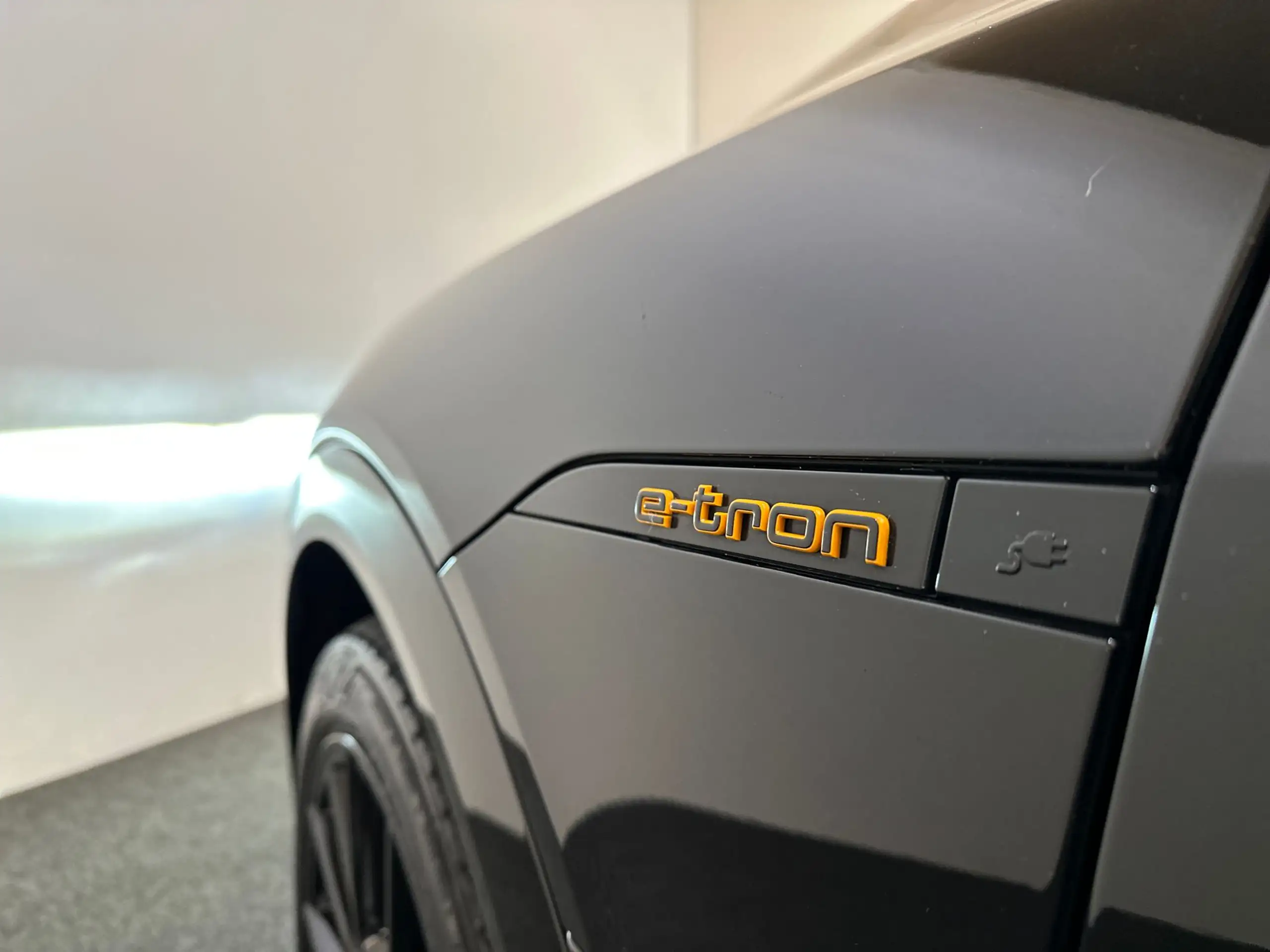 Audi - e-tron