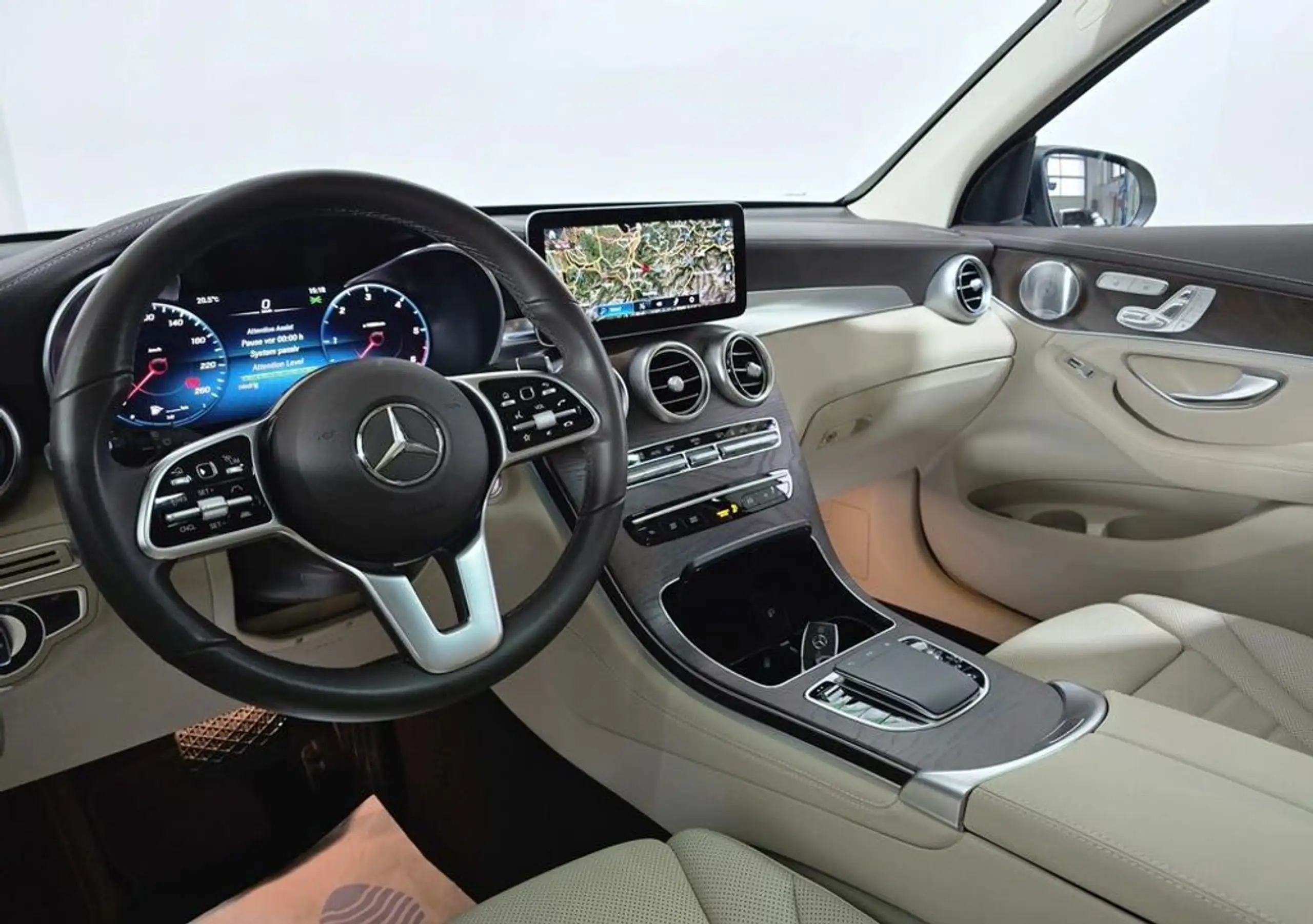 Mercedes-Benz - GLC 400