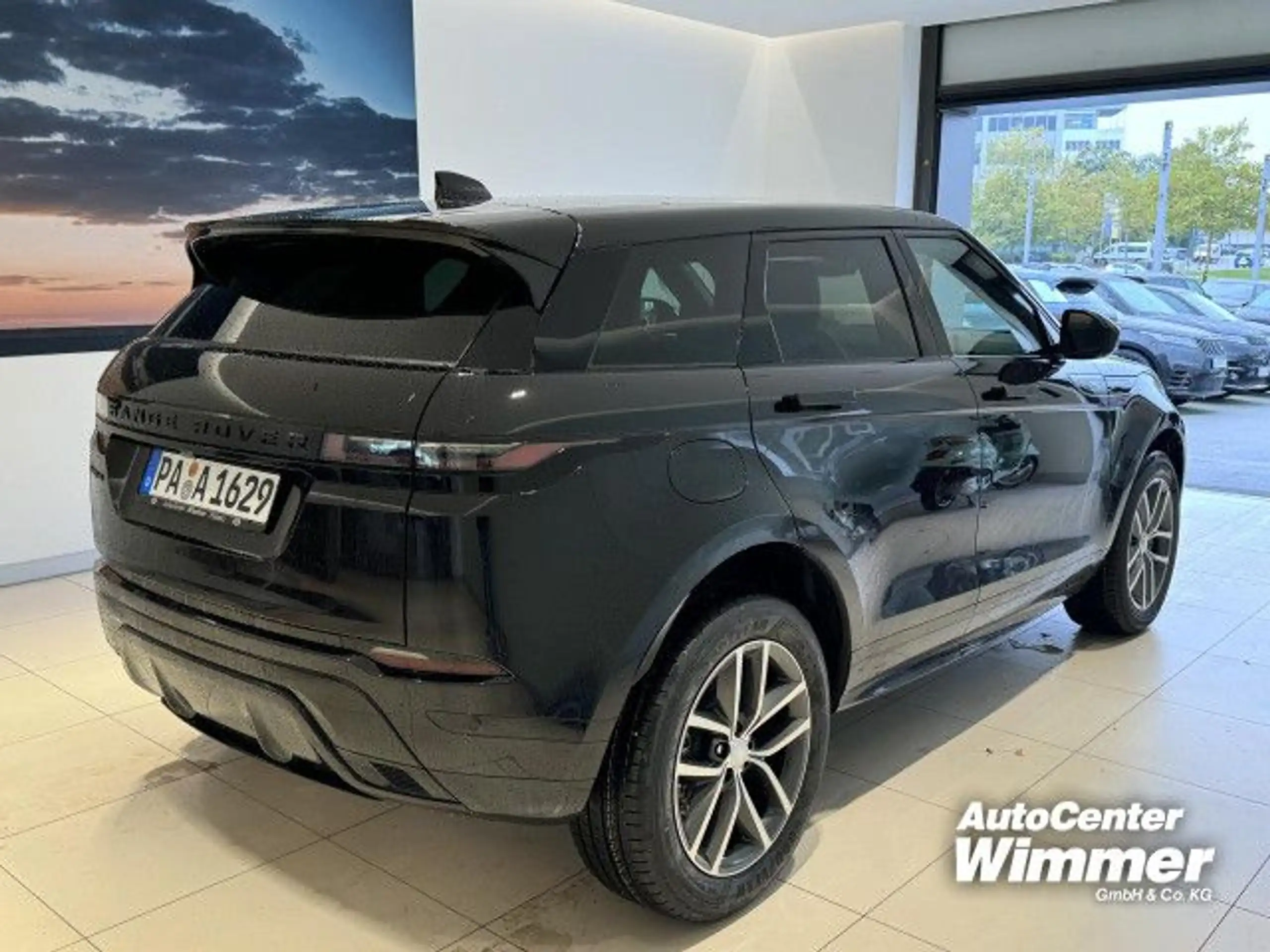 Land Rover - Range Rover Evoque