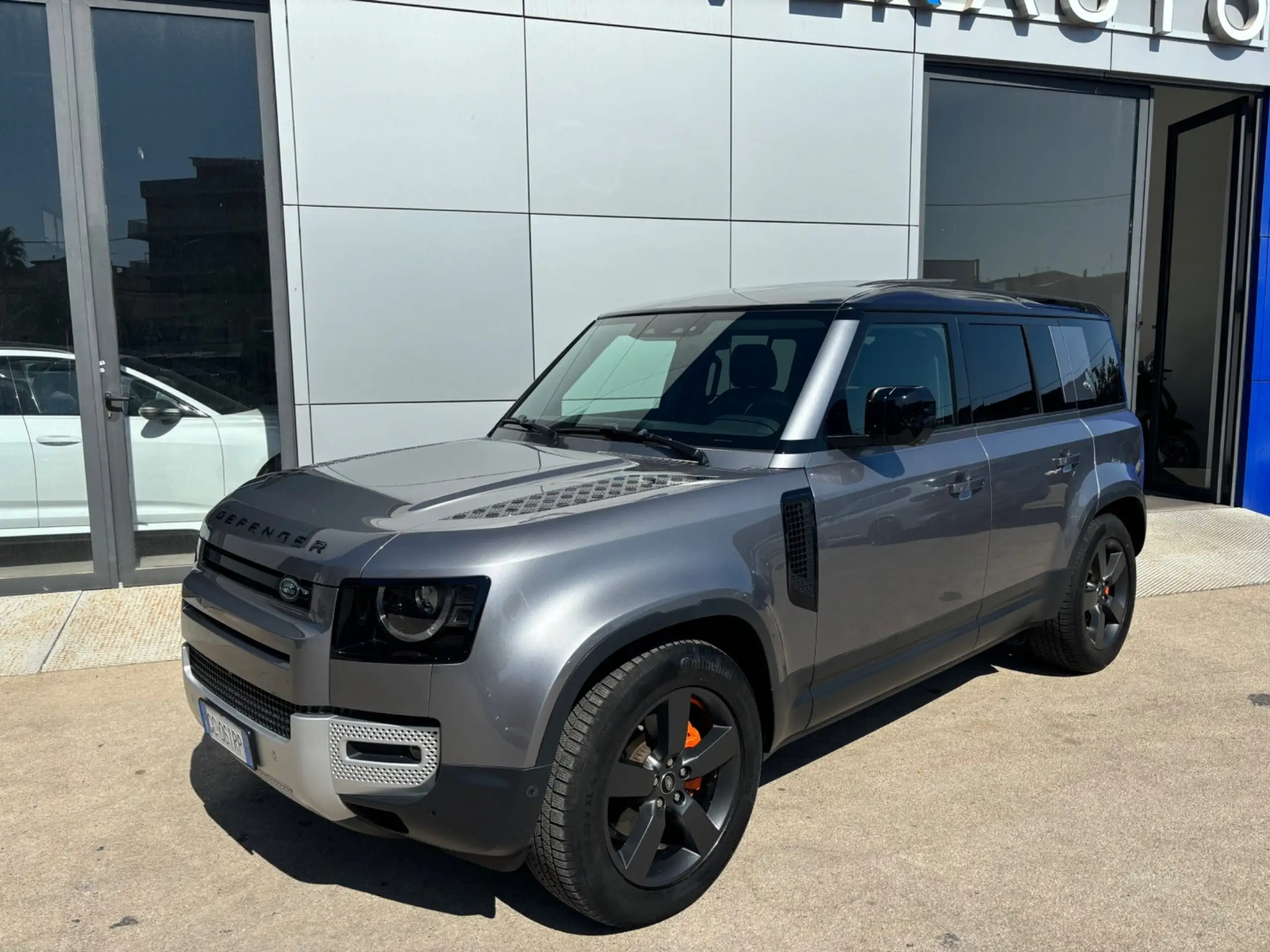 Land Rover Defender 2020