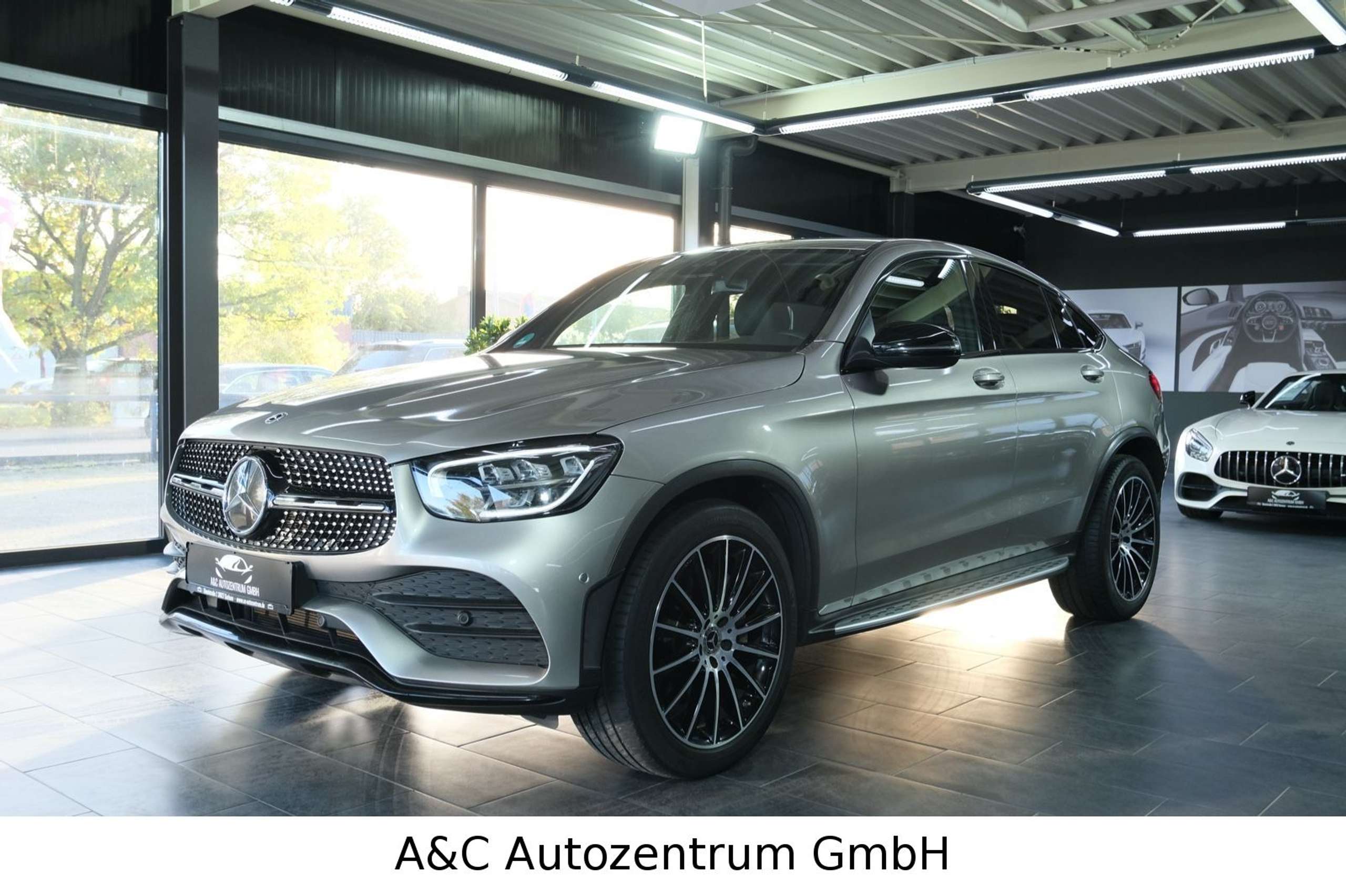 Mercedes-Benz - GLC 300