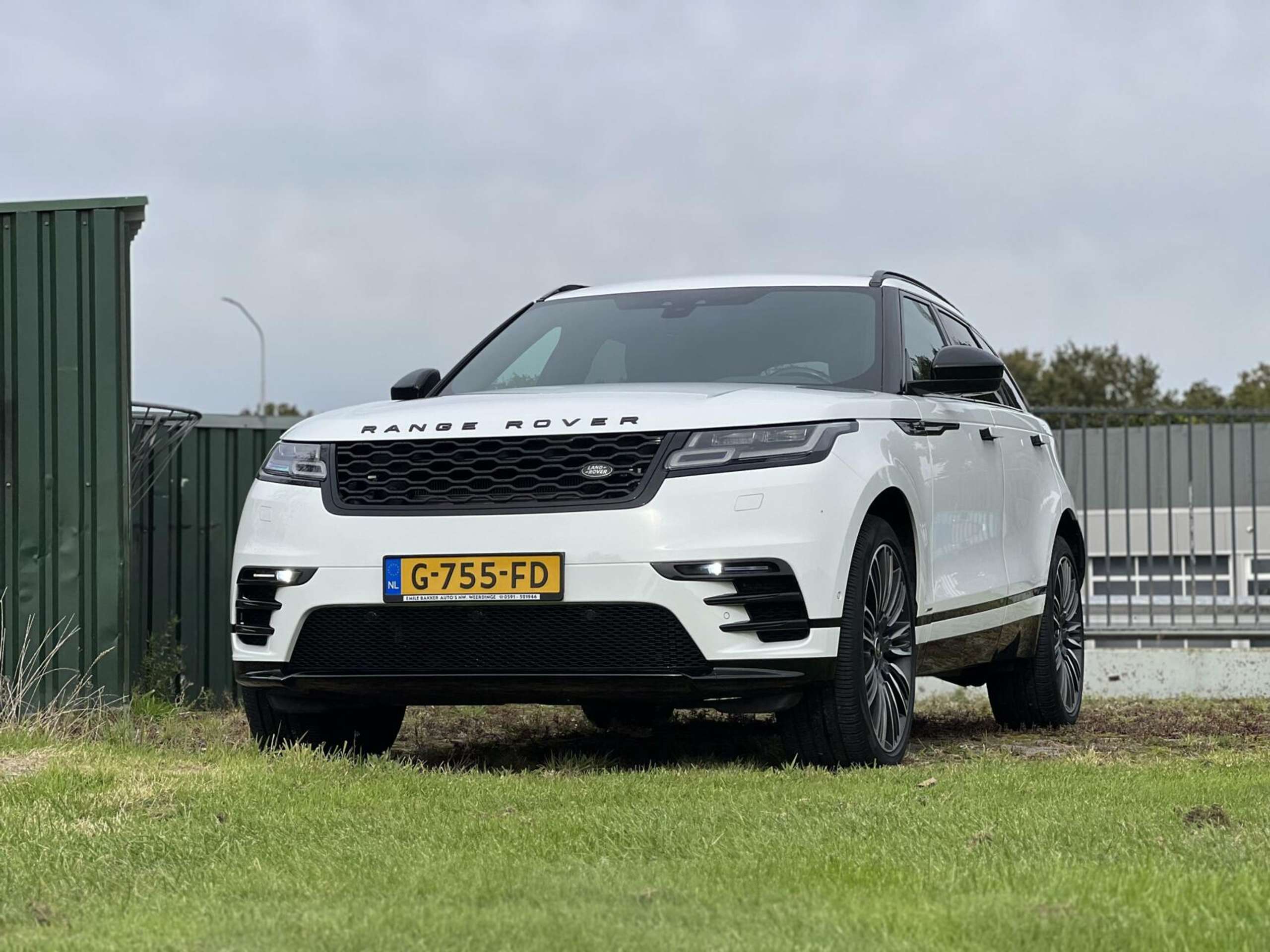 Land Rover - Range Rover Velar