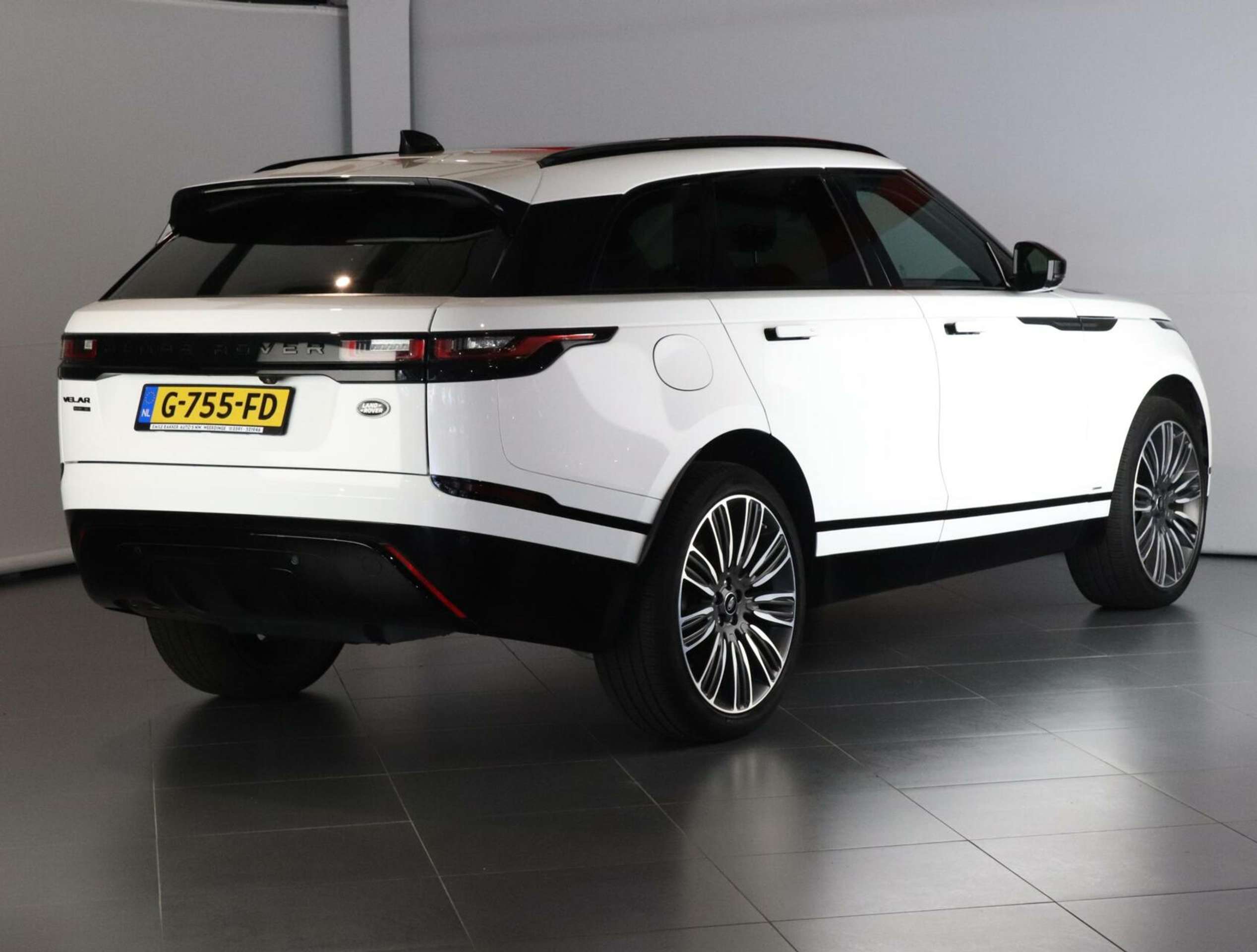 Land Rover - Range Rover Velar