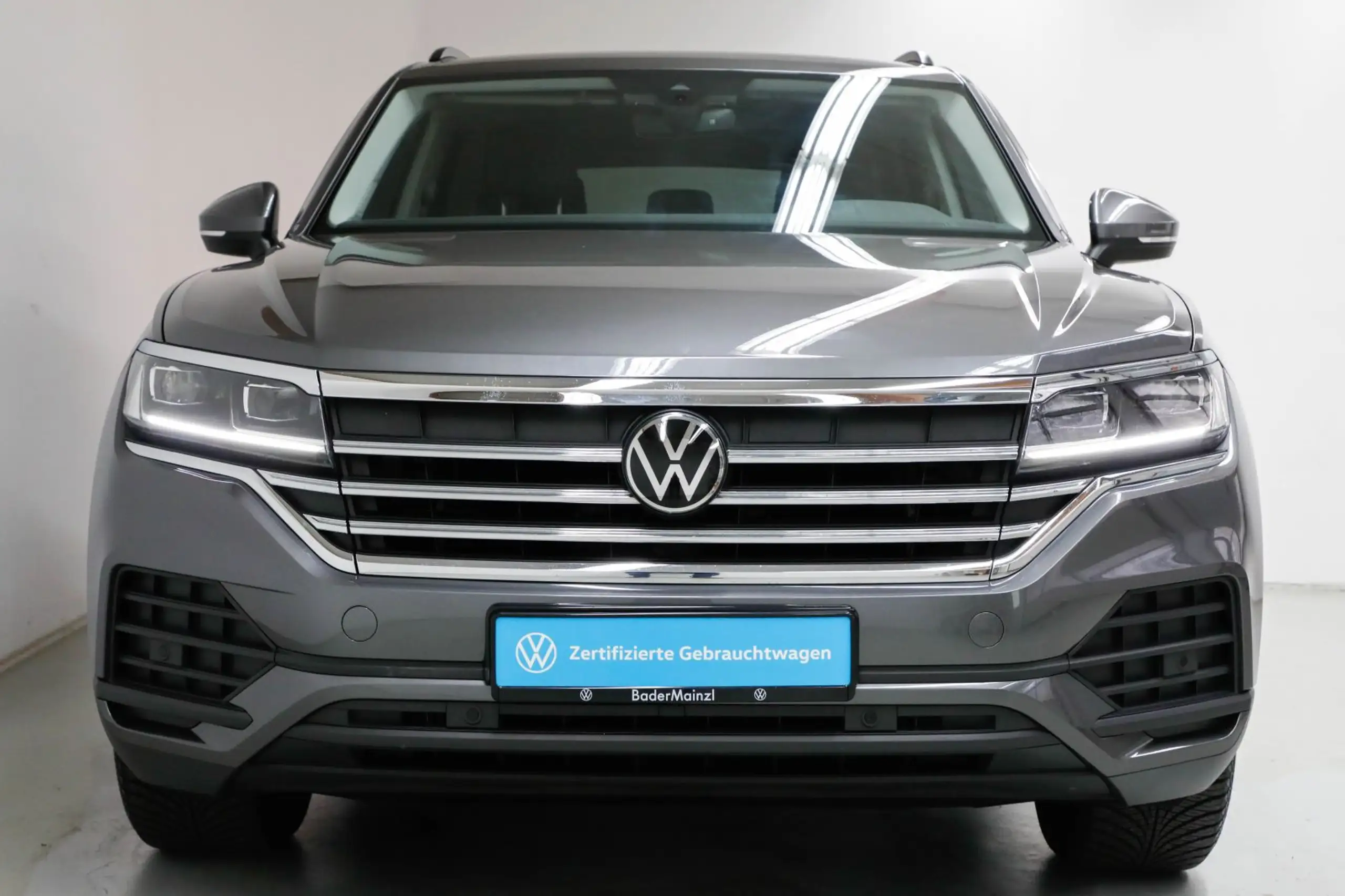 Volkswagen - Touareg