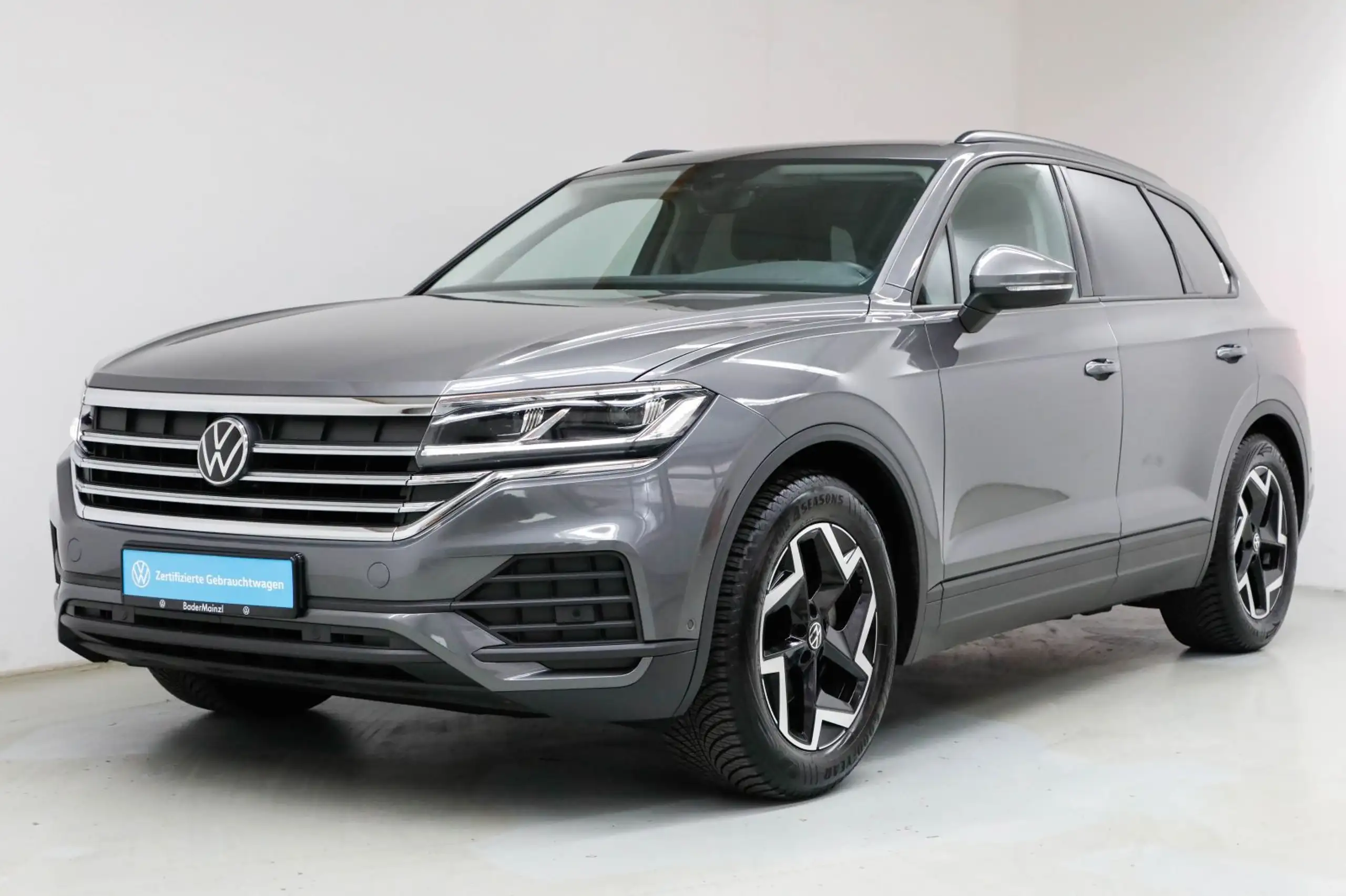 Volkswagen - Touareg