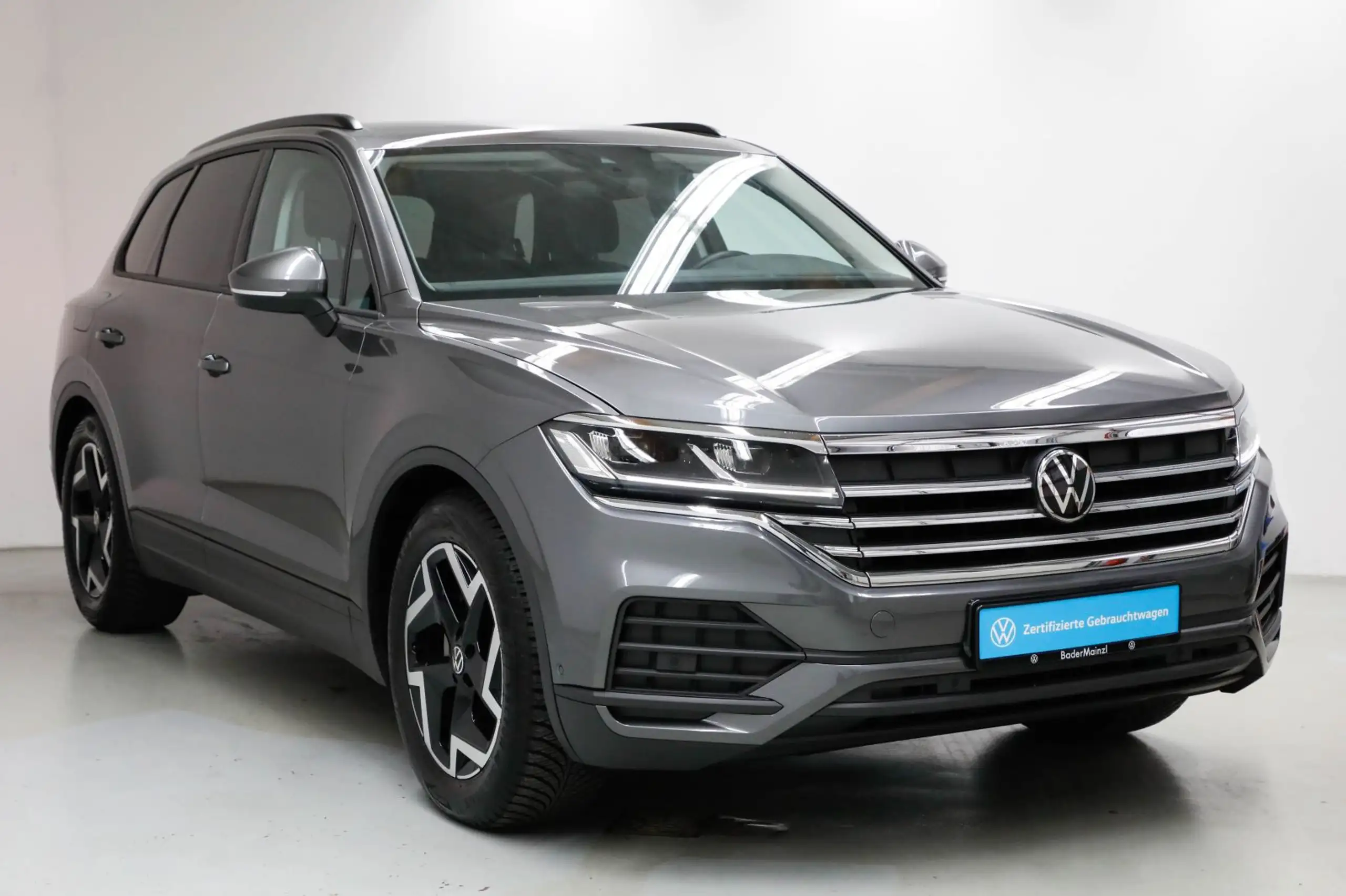 Volkswagen - Touareg