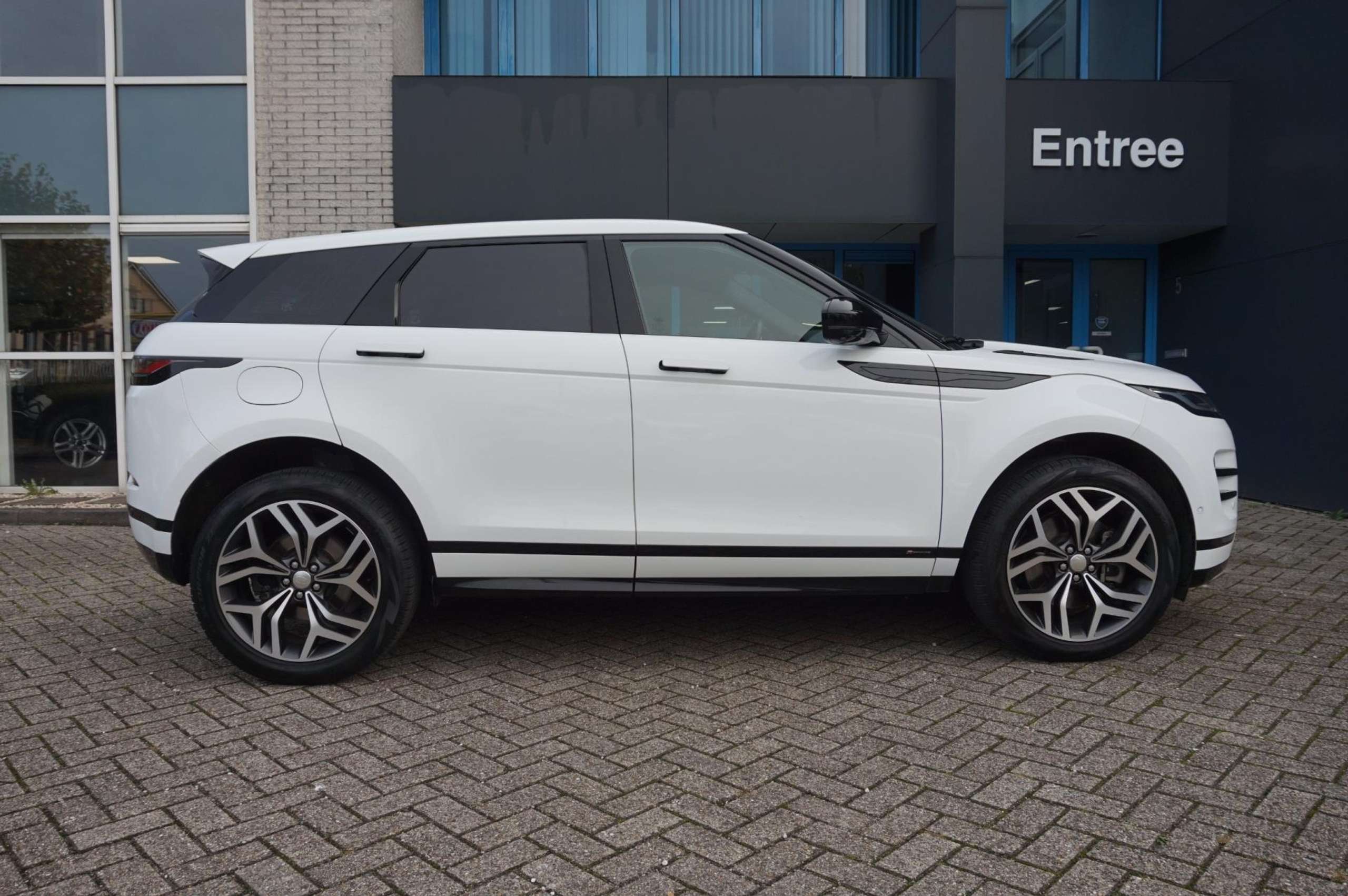 Land Rover - Range Rover Evoque