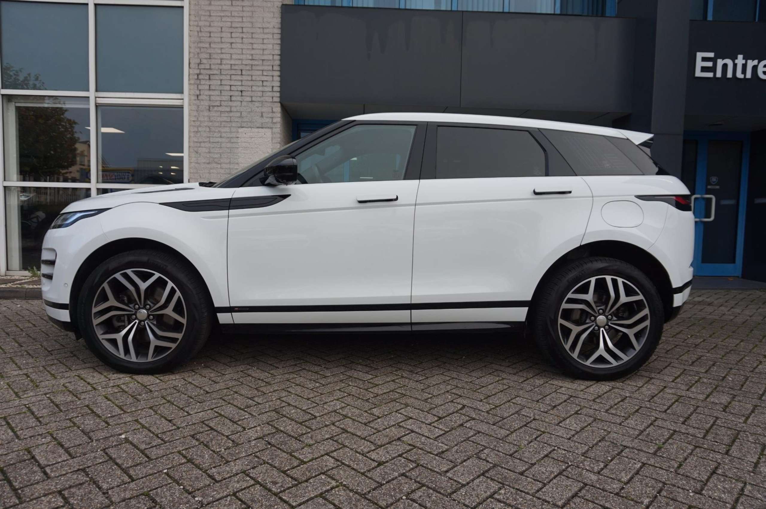 Land Rover - Range Rover Evoque