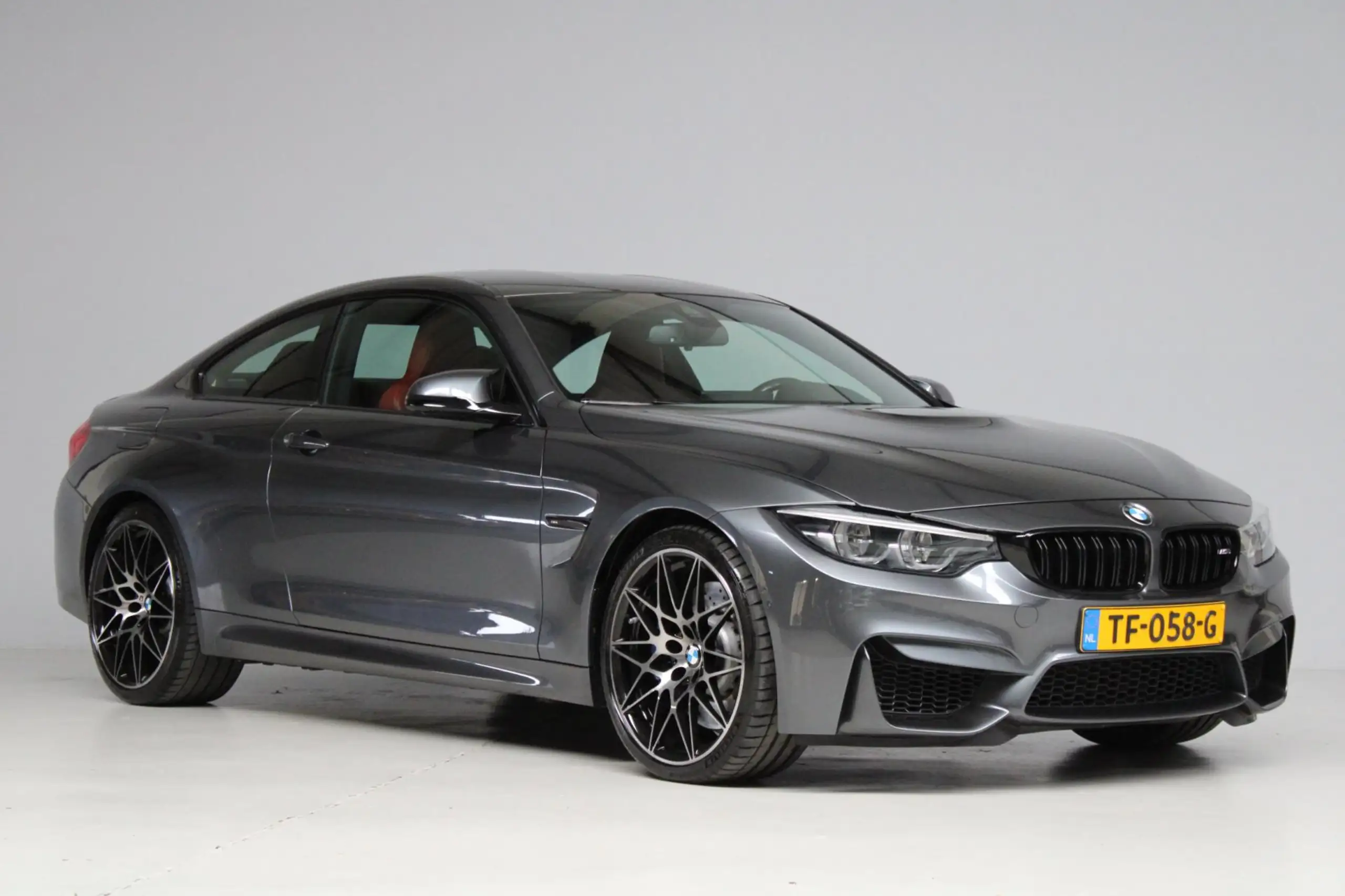 BMW - M4